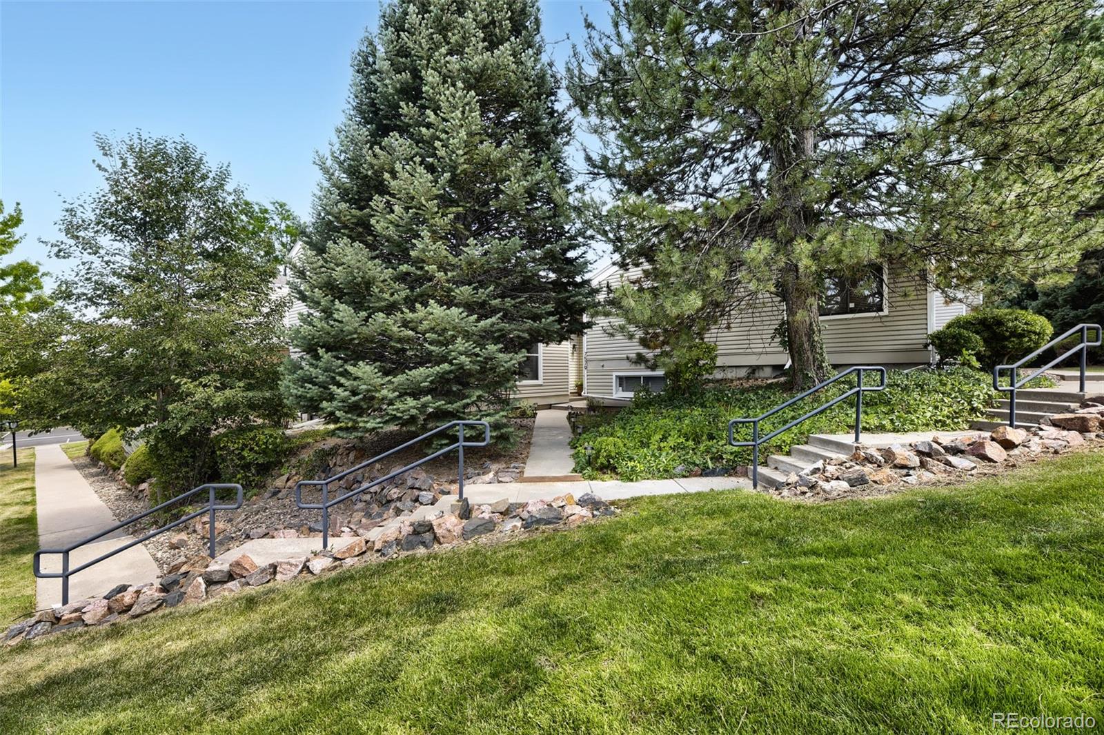 MLS Image #3 for 7579 s monaco way,englewood, Colorado