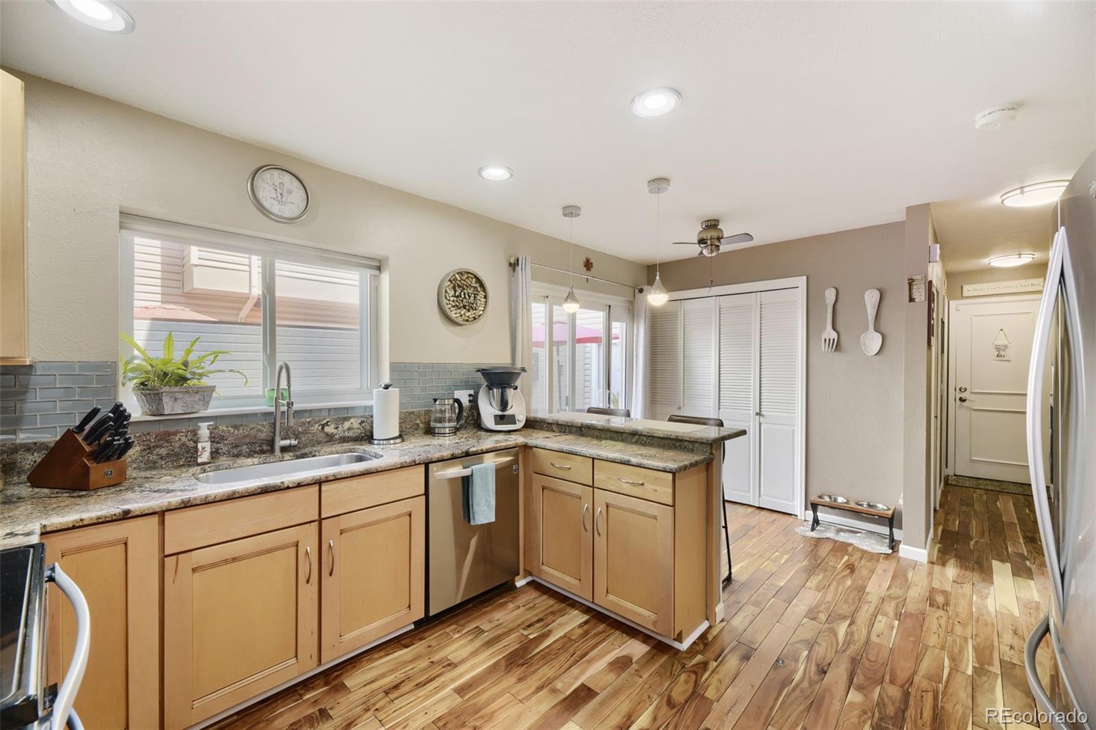 MLS Image #4 for 7579 s monaco way,englewood, Colorado