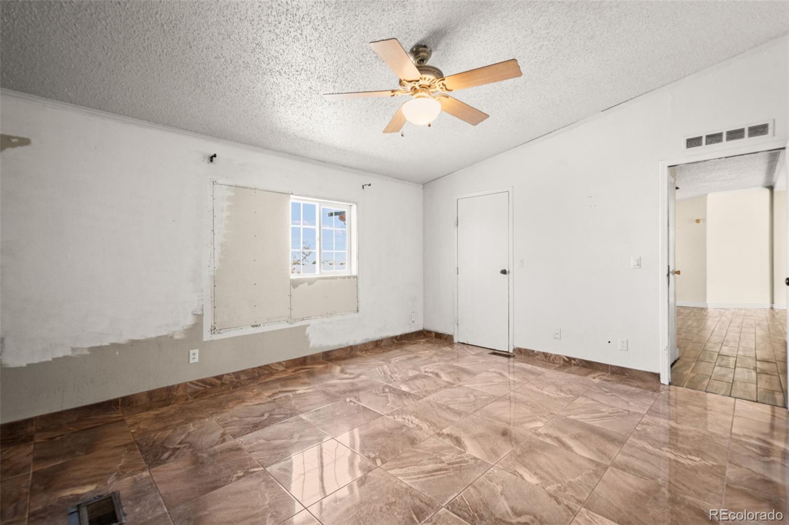MLS Image #15 for 14950  powhaton road,brighton, Colorado
