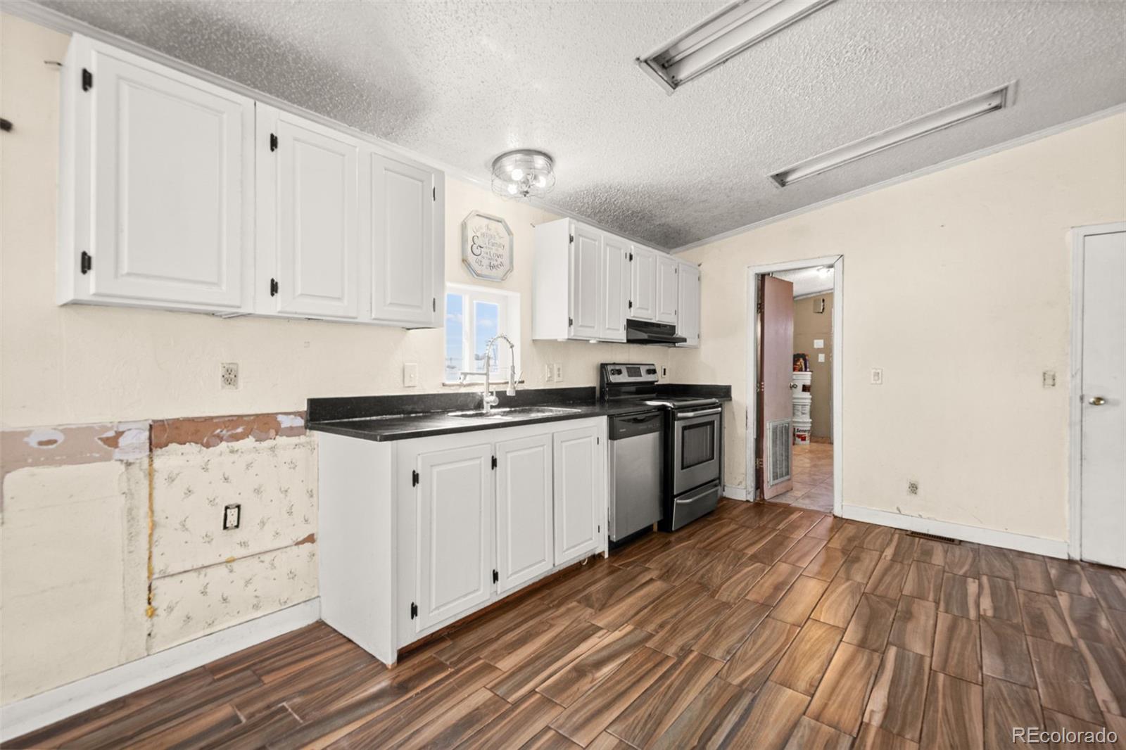 MLS Image #5 for 14950  powhaton road,brighton, Colorado