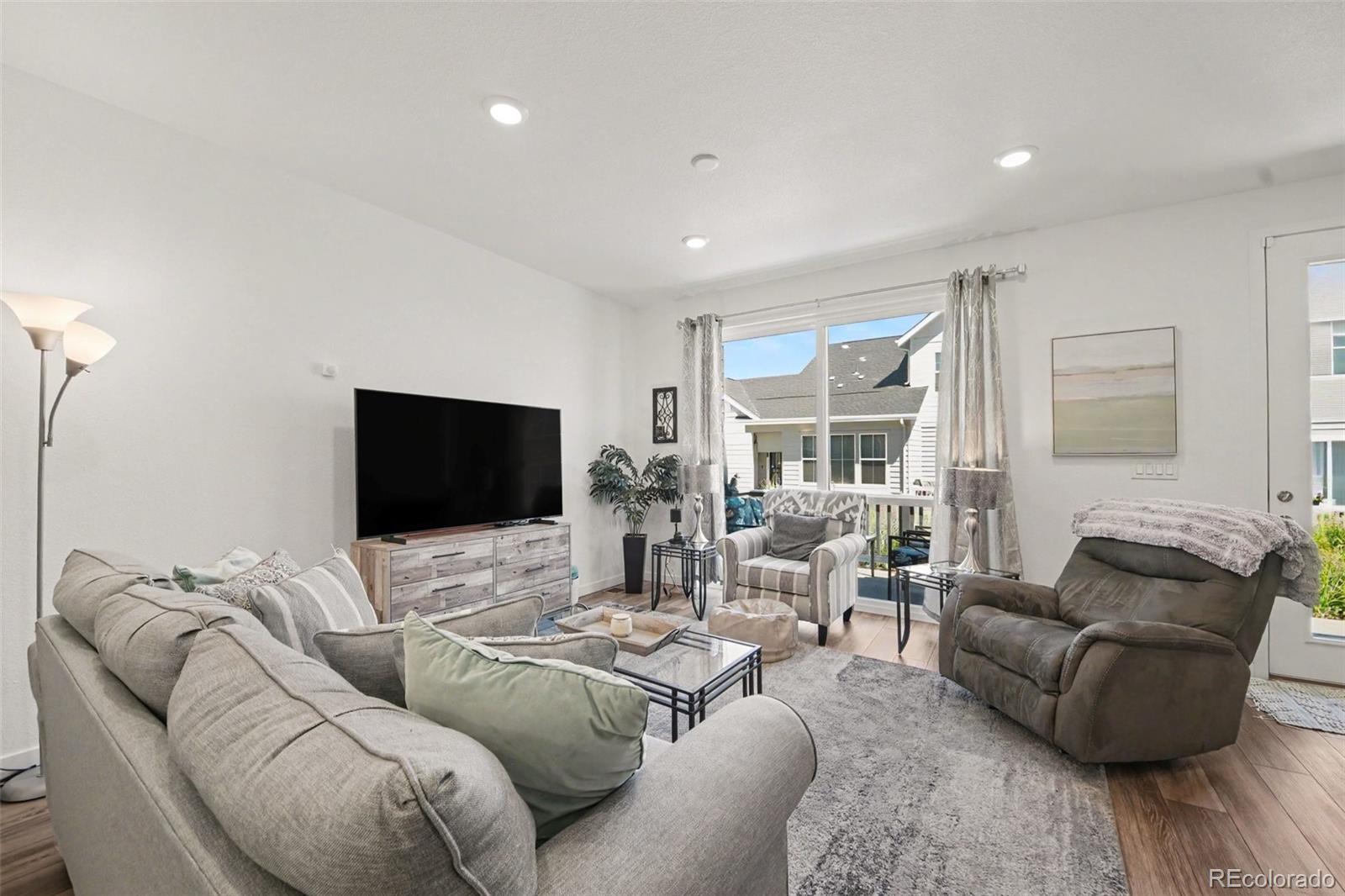 MLS Image #3 for 7487 w evans lane,denver, Colorado