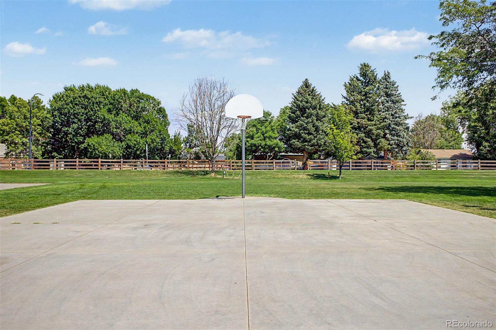 MLS Image #35 for 533  condor way,johnstown, Colorado