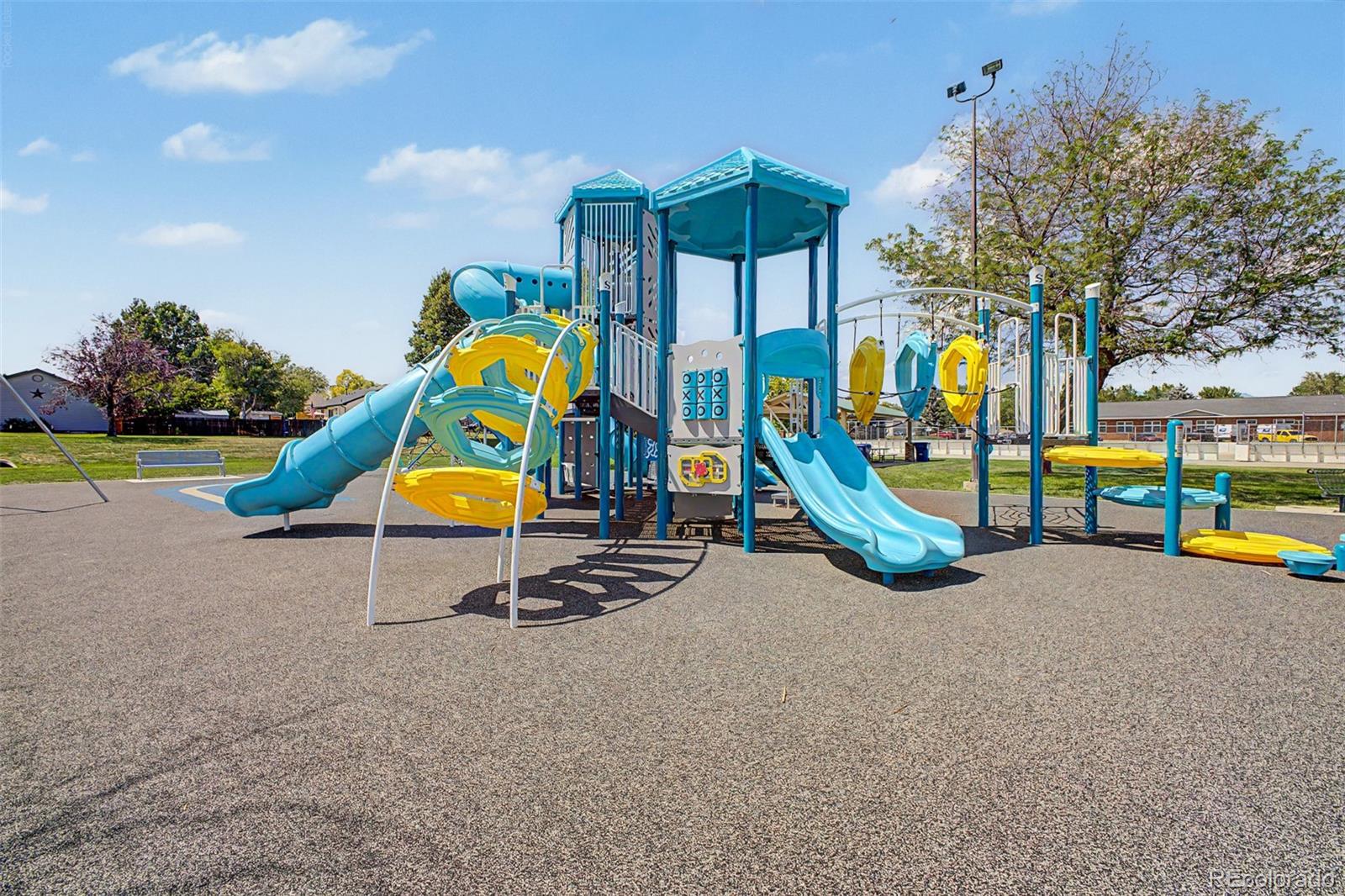 MLS Image #36 for 533  condor way,johnstown, Colorado