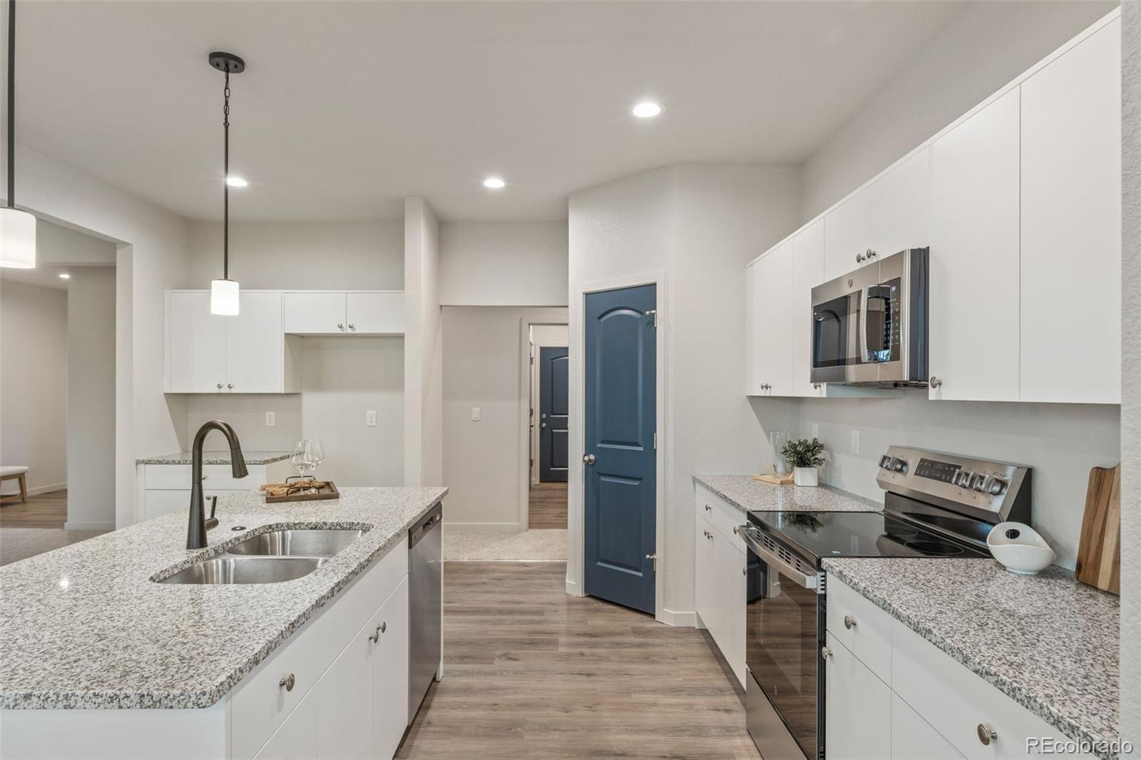 MLS Image #15 for 728 e campbell lane,pueblo, Colorado