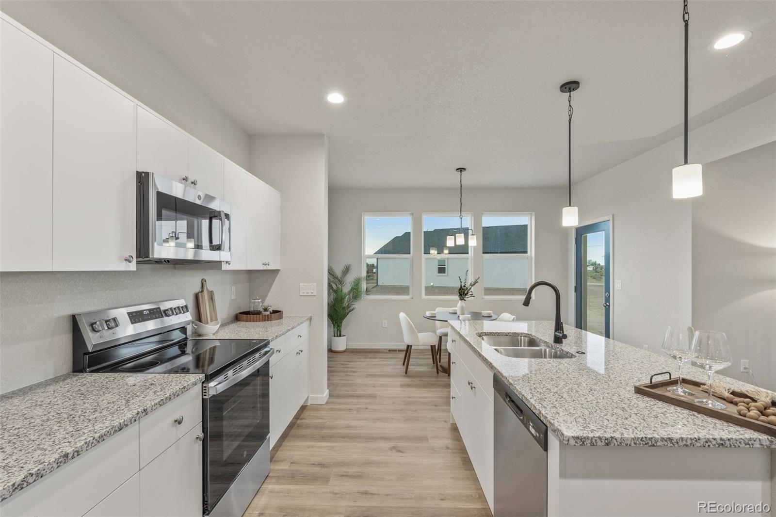 MLS Image #17 for 728 e campbell lane,pueblo, Colorado