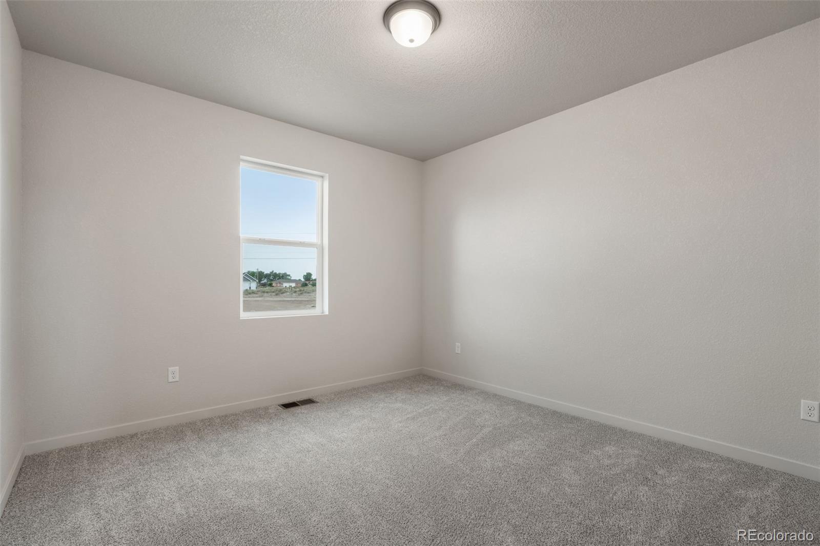 MLS Image #29 for 728 e campbell lane,pueblo, Colorado
