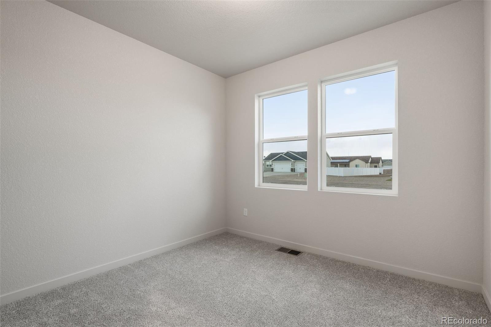 MLS Image #32 for 728 e campbell lane,pueblo, Colorado