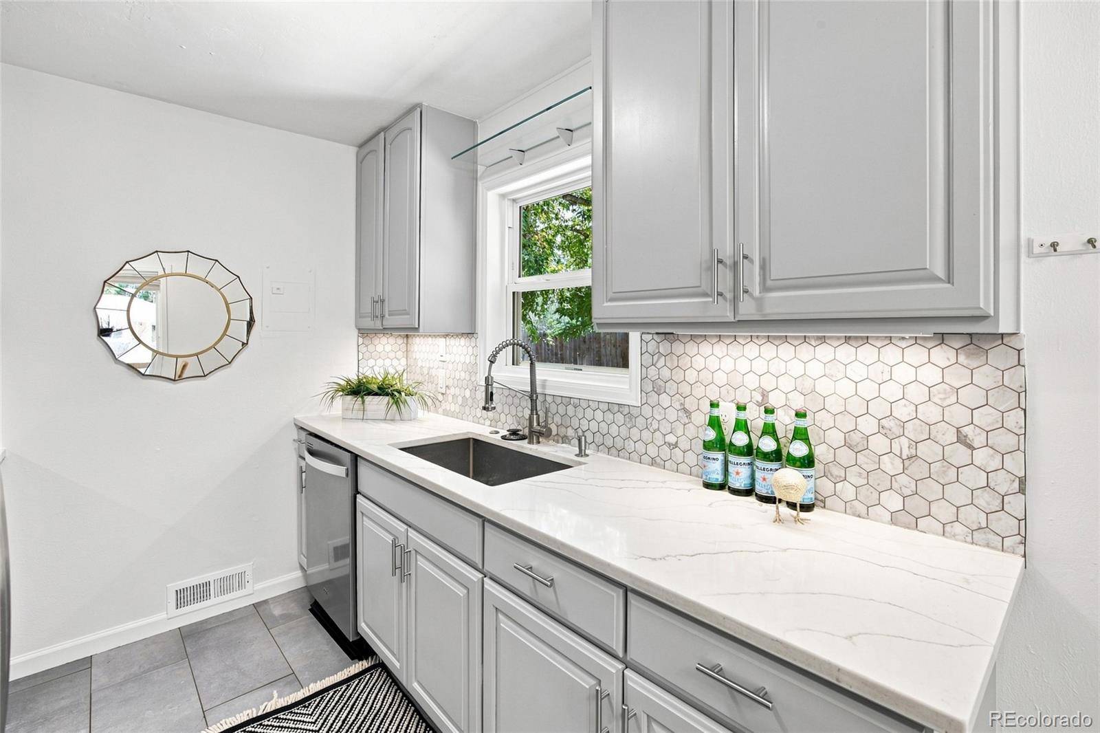 MLS Image #10 for 1270 s fairfax street,denver, Colorado