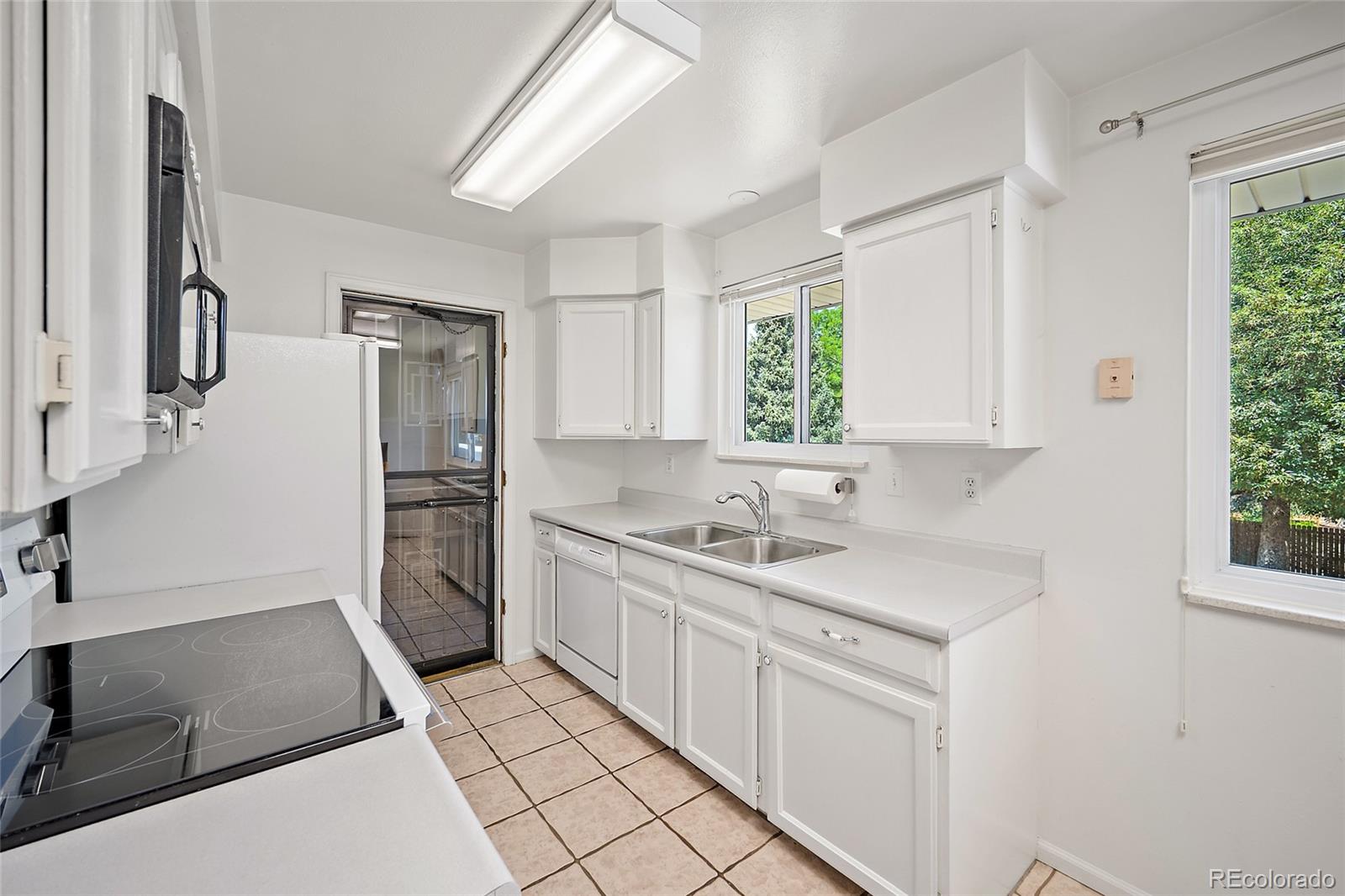 MLS Image #10 for 4695 w stanford avenue,denver, Colorado