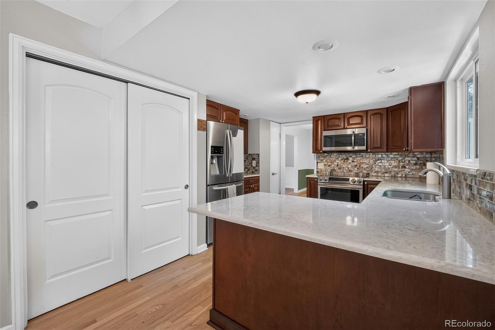 MLS Image #5 for 8047 w harvard drive,denver, Colorado