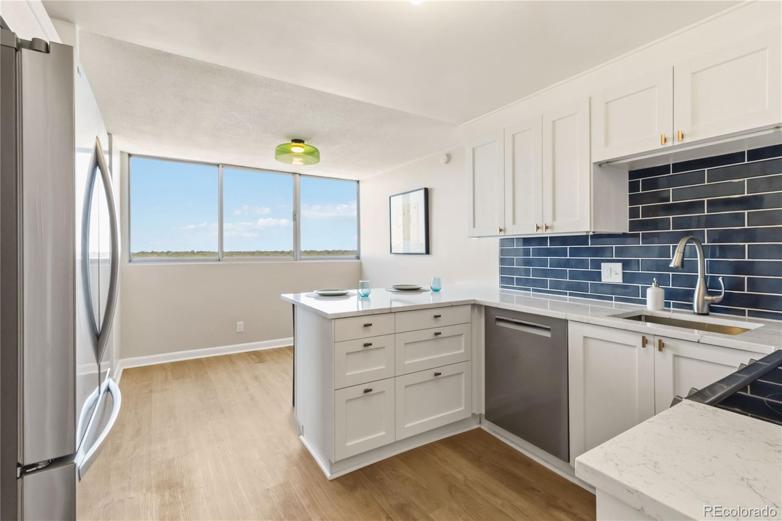 MLS Image #11 for 1155 n ash street,denver, Colorado
