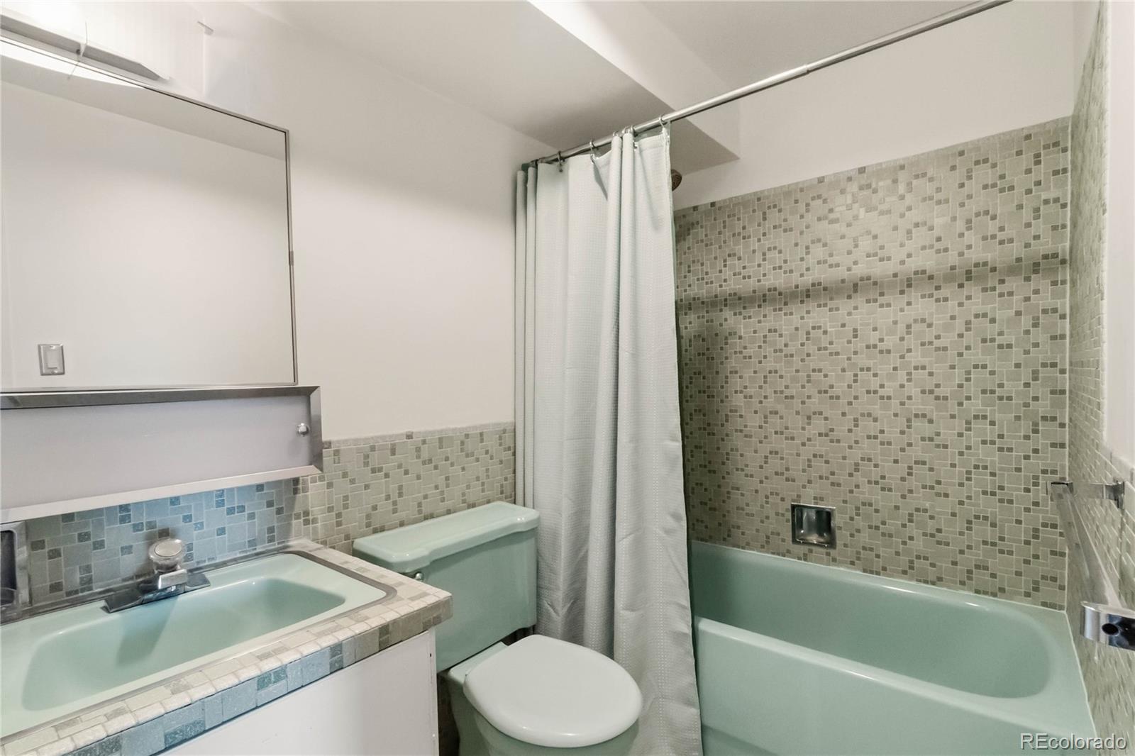 MLS Image #15 for 1155 n ash street,denver, Colorado