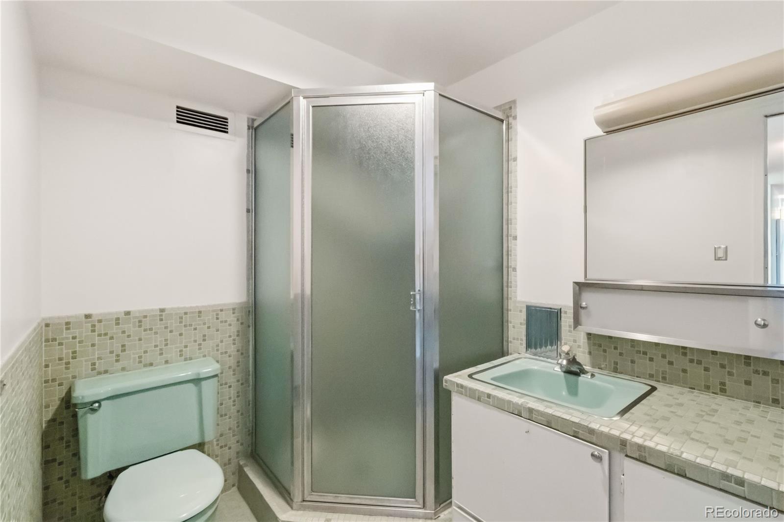 MLS Image #21 for 1155 n ash street,denver, Colorado