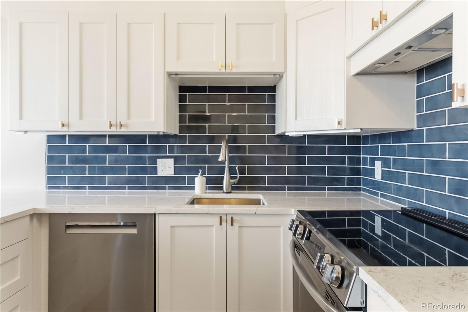 MLS Image #8 for 1155 n ash street,denver, Colorado