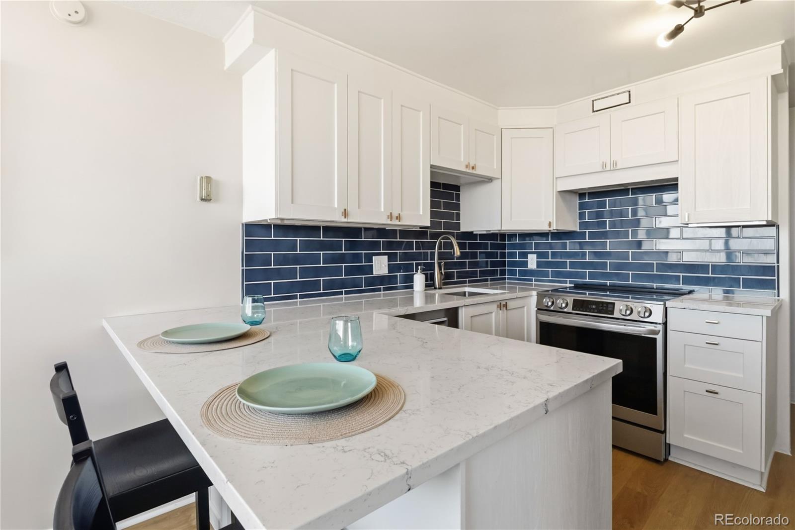 MLS Image #9 for 1155 n ash street,denver, Colorado