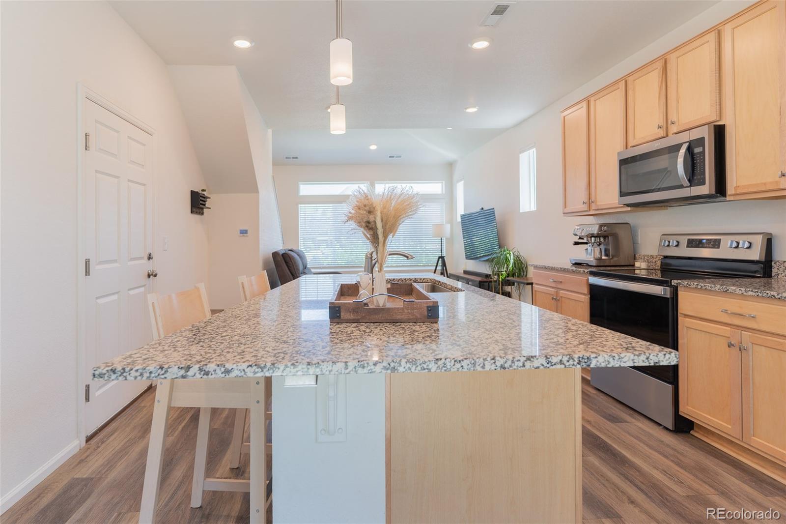 MLS Image #13 for 211 s oak hill street,aurora, Colorado