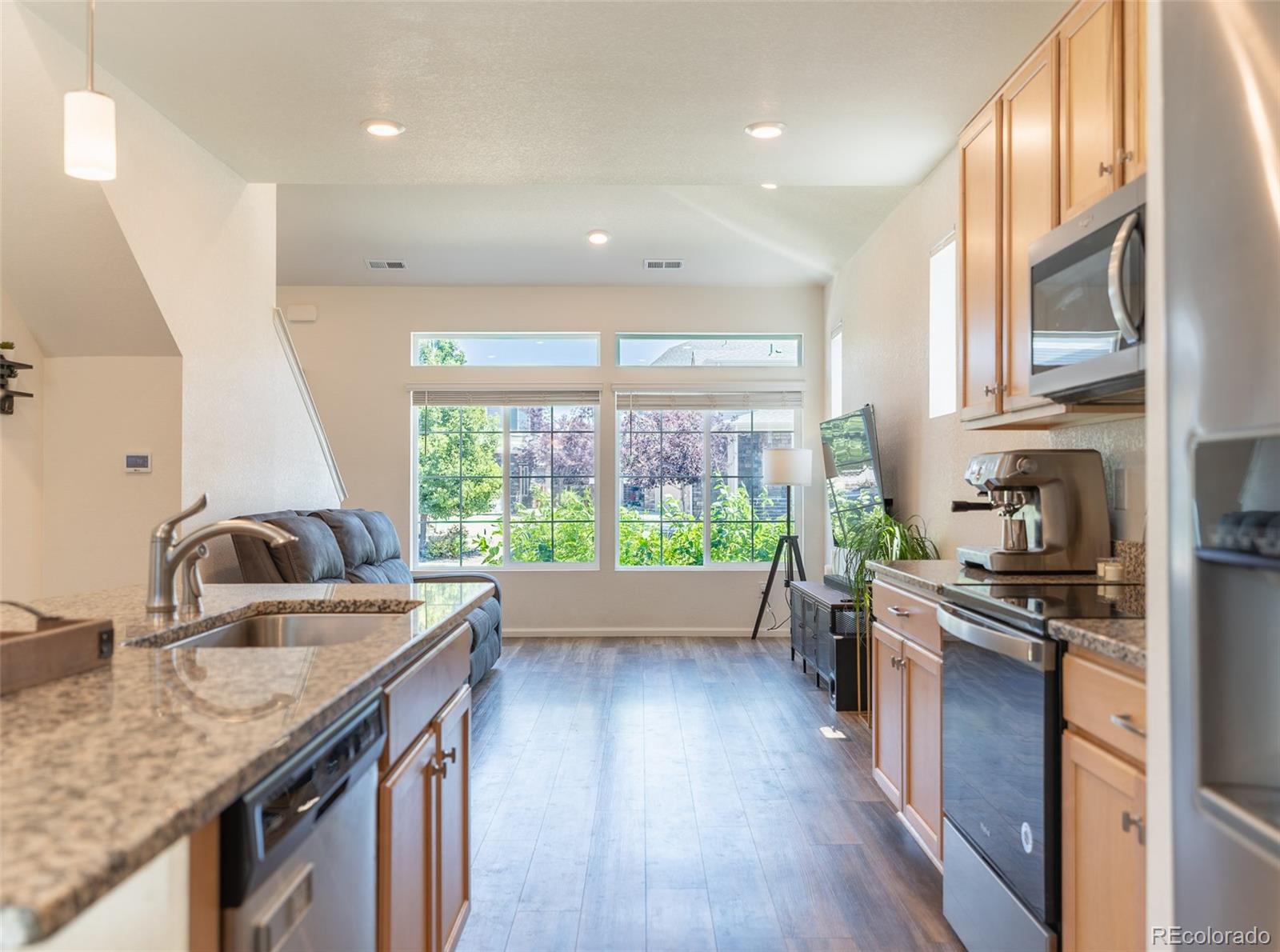 MLS Image #14 for 211 s oak hill street,aurora, Colorado