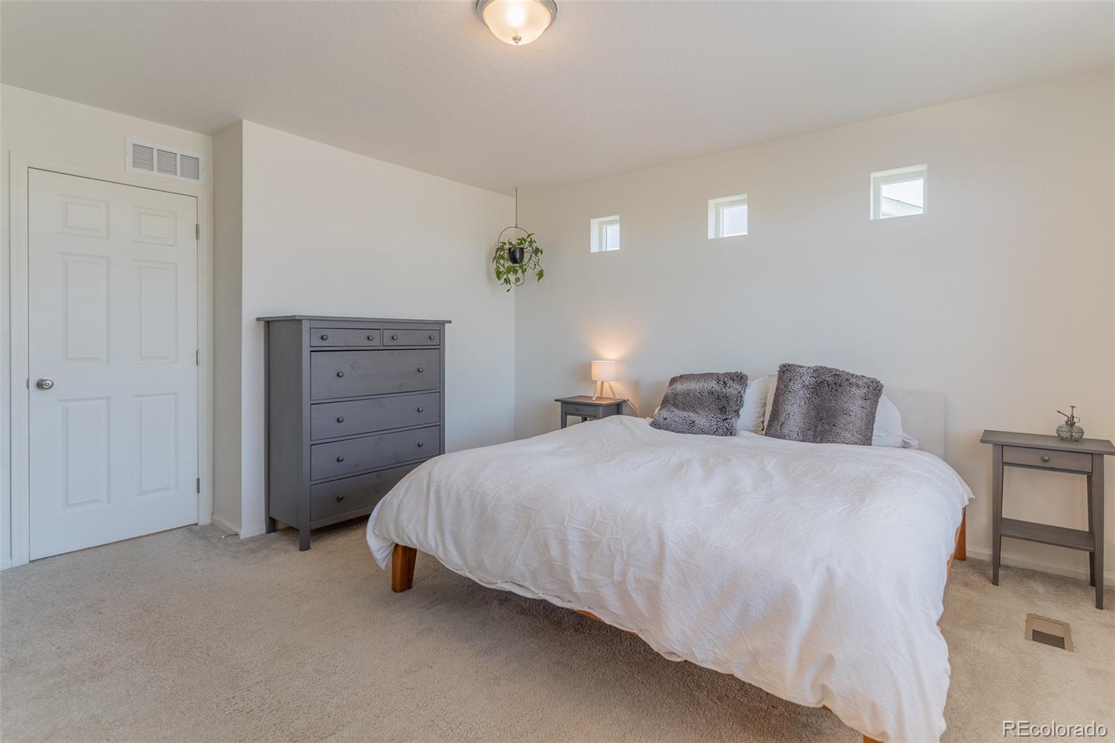 MLS Image #19 for 211 s oak hill street,aurora, Colorado