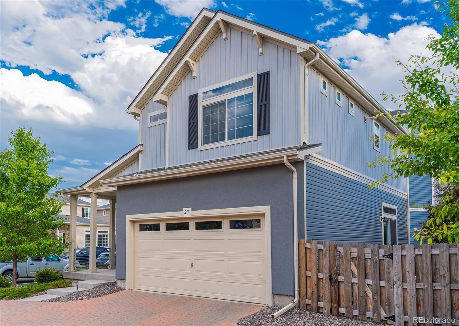 MLS Image #2 for 211 s oak hill street,aurora, Colorado