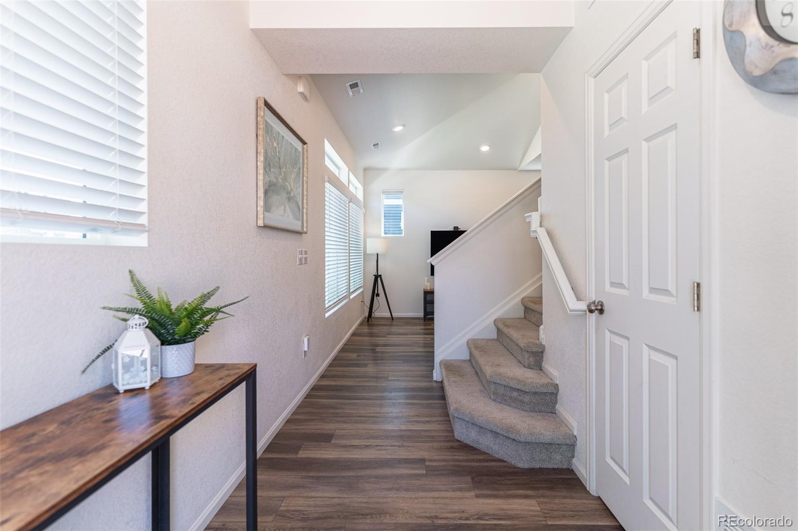 MLS Image #6 for 211 s oak hill street,aurora, Colorado