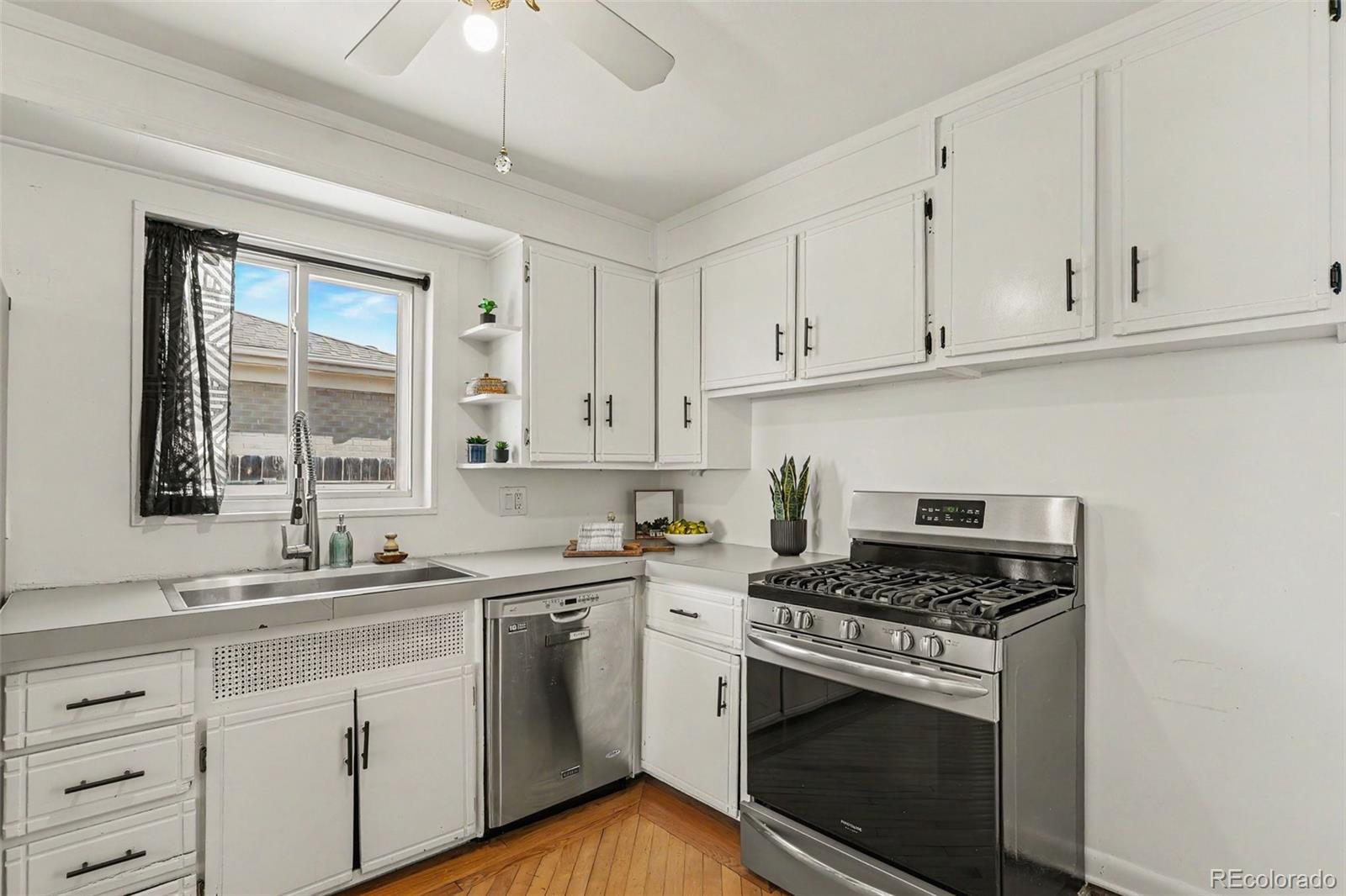 MLS Image #11 for 6910  ruth way,denver, Colorado