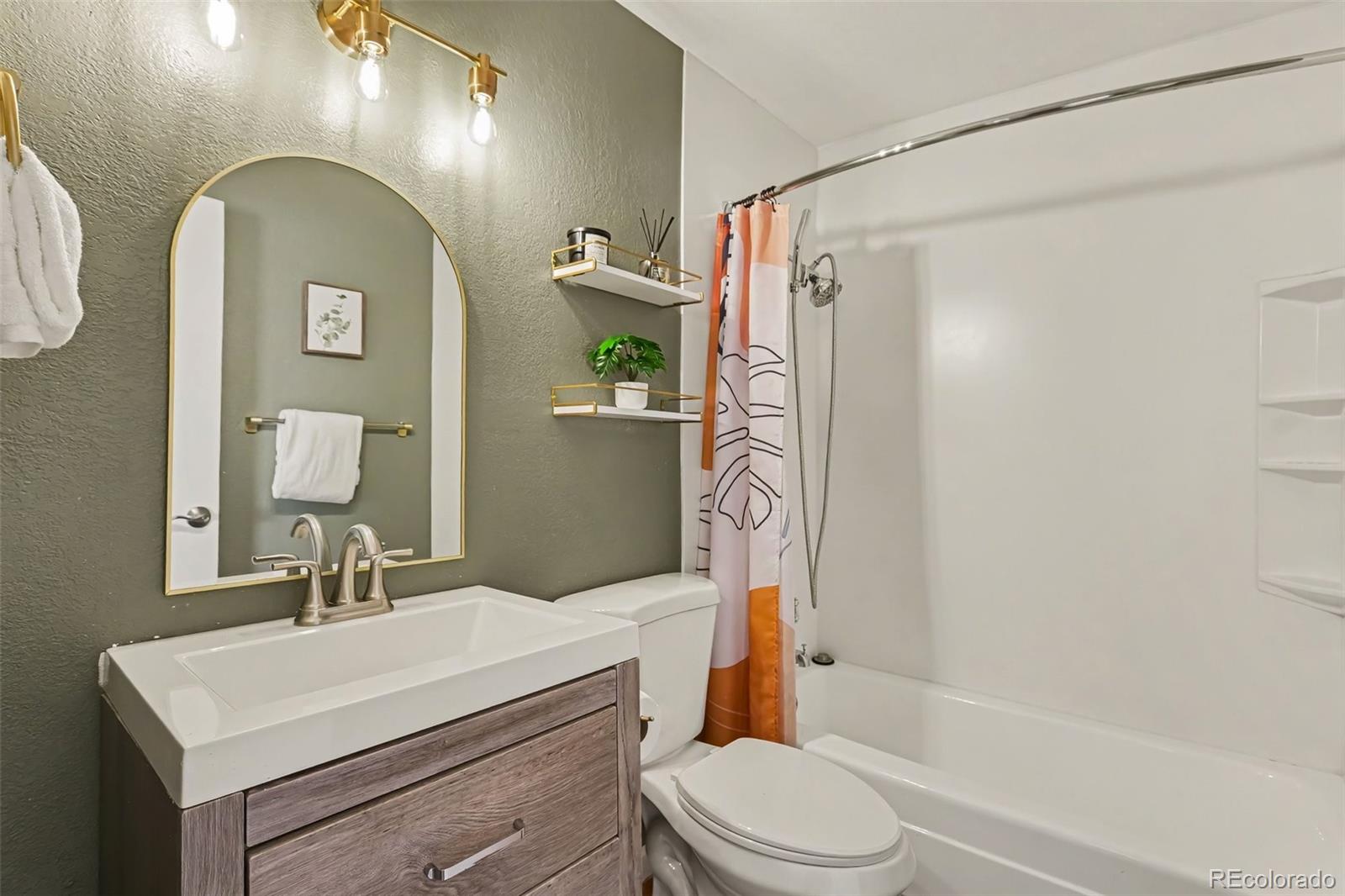 MLS Image #18 for 6910  ruth way,denver, Colorado