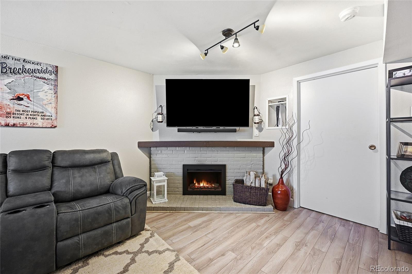 MLS Image #26 for 6916 s broadway ,littleton, Colorado
