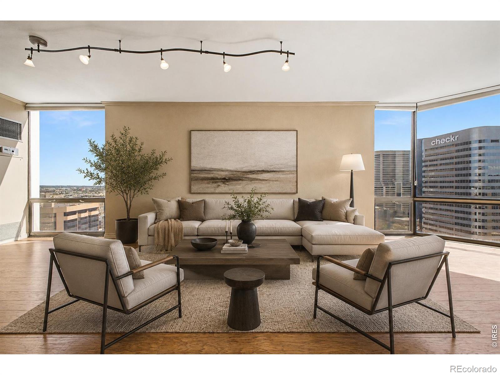 MLS Image #1 for 1625  larimer street 2805,denver, Colorado