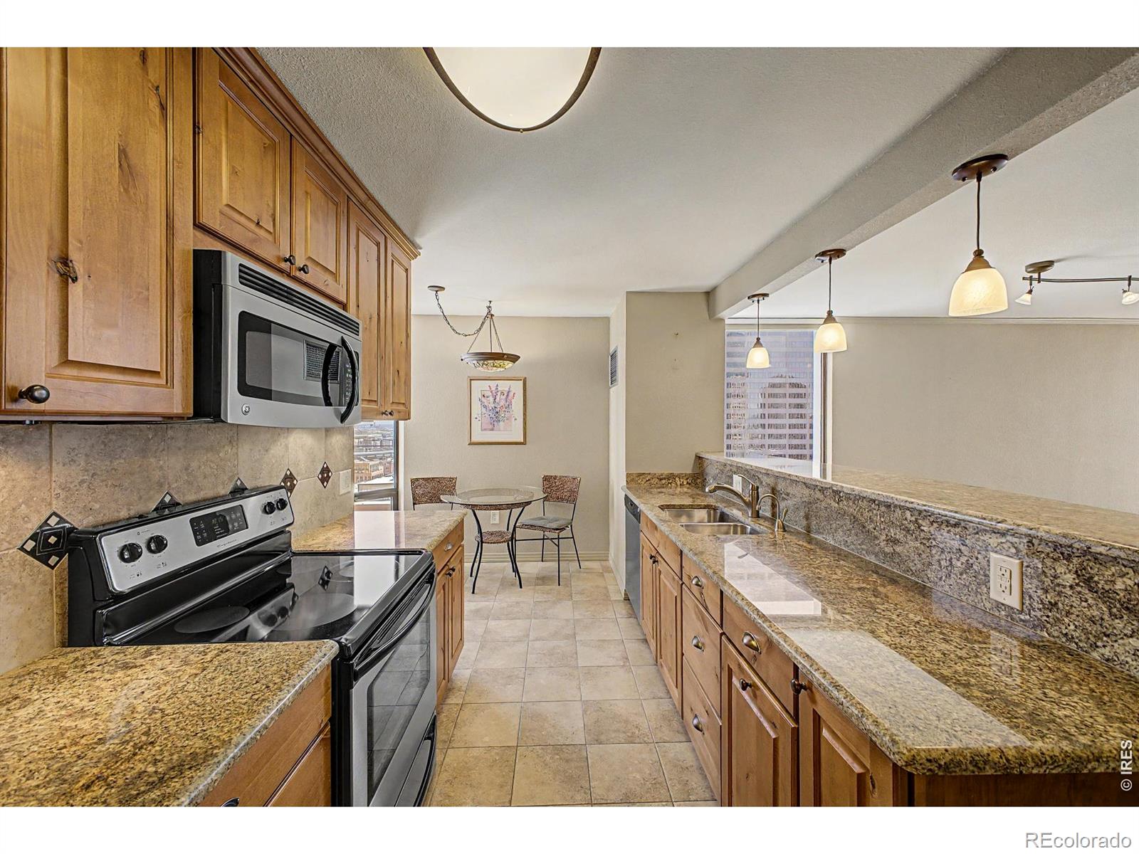 MLS Image #5 for 1625  larimer street 2805,denver, Colorado