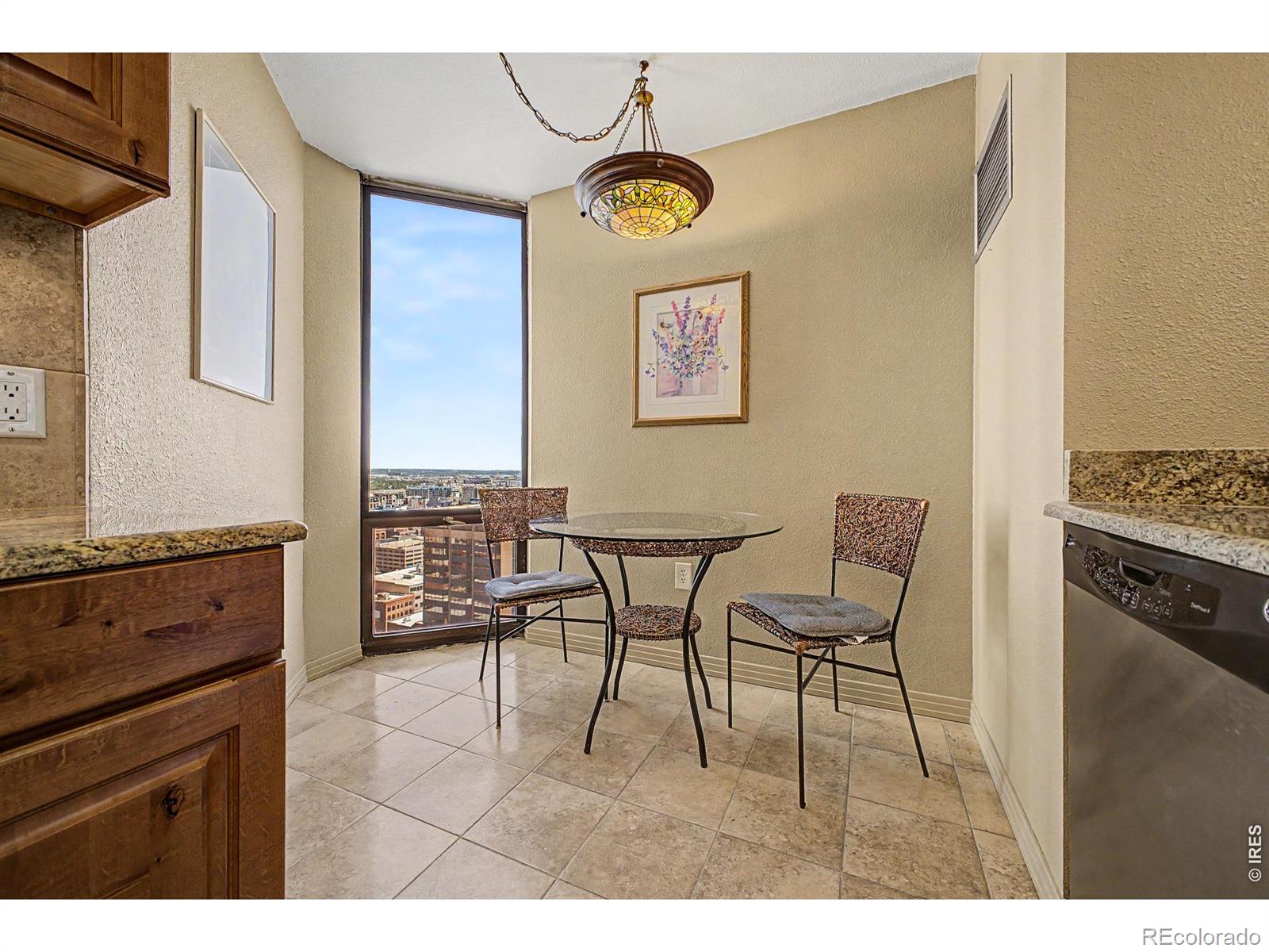 MLS Image #7 for 1625  larimer street 2805,denver, Colorado