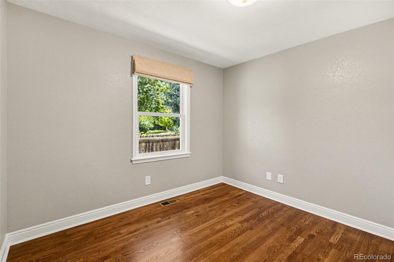 MLS Image #11 for 2935 s clermont drive,denver, Colorado