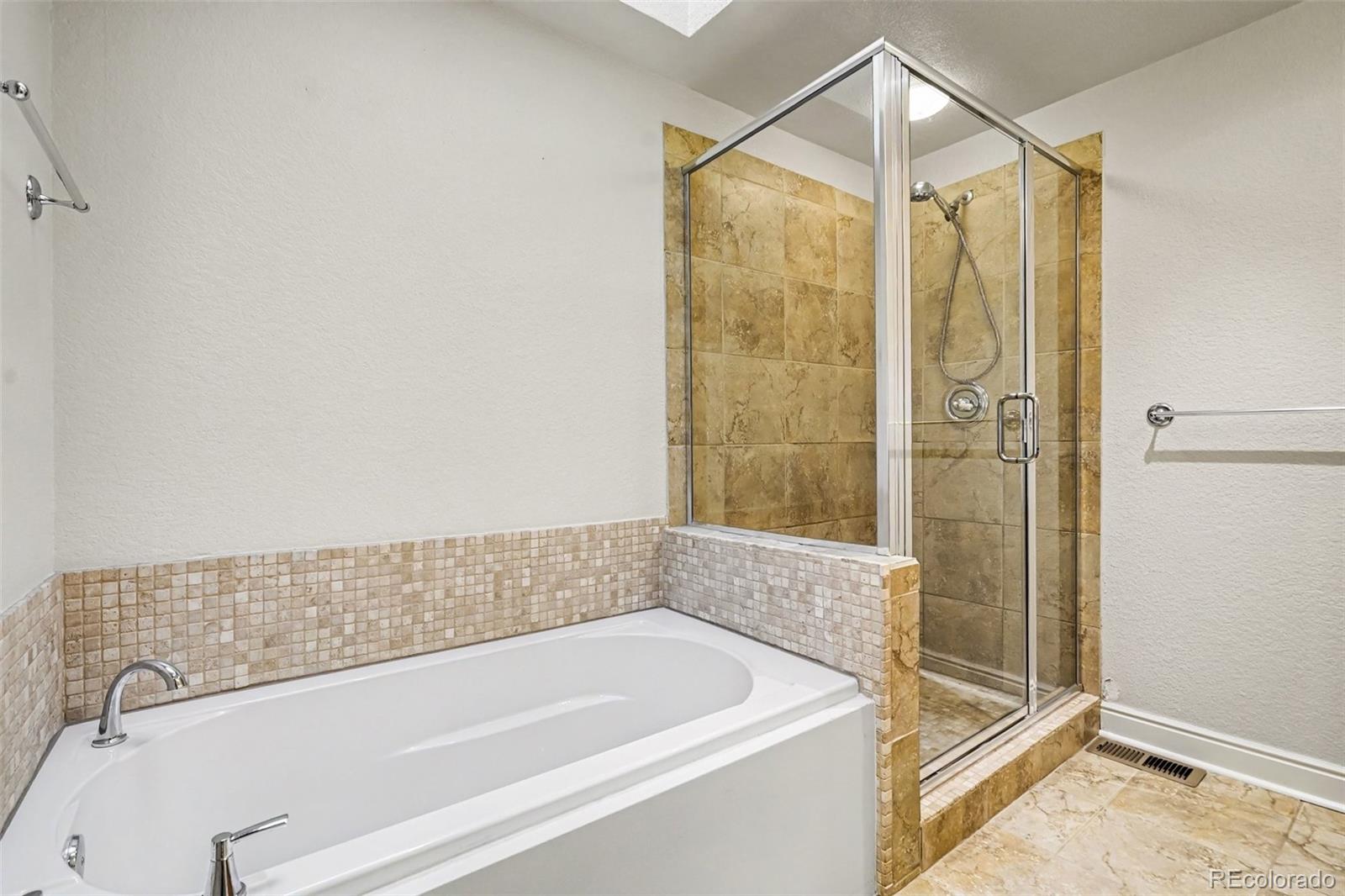 MLS Image #18 for 2935 s clermont drive,denver, Colorado