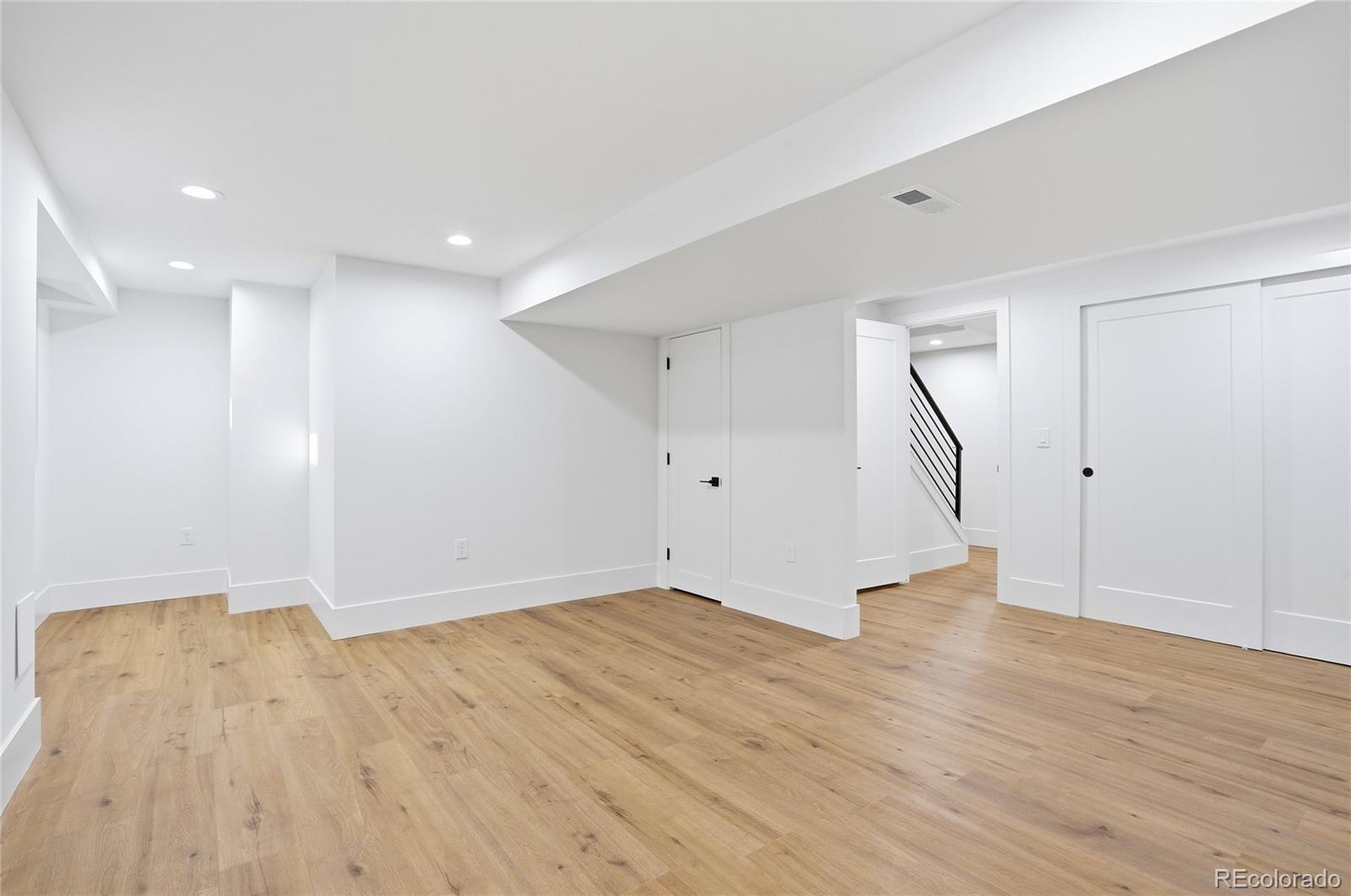 MLS Image #32 for 3645 s poplar street,denver, Colorado