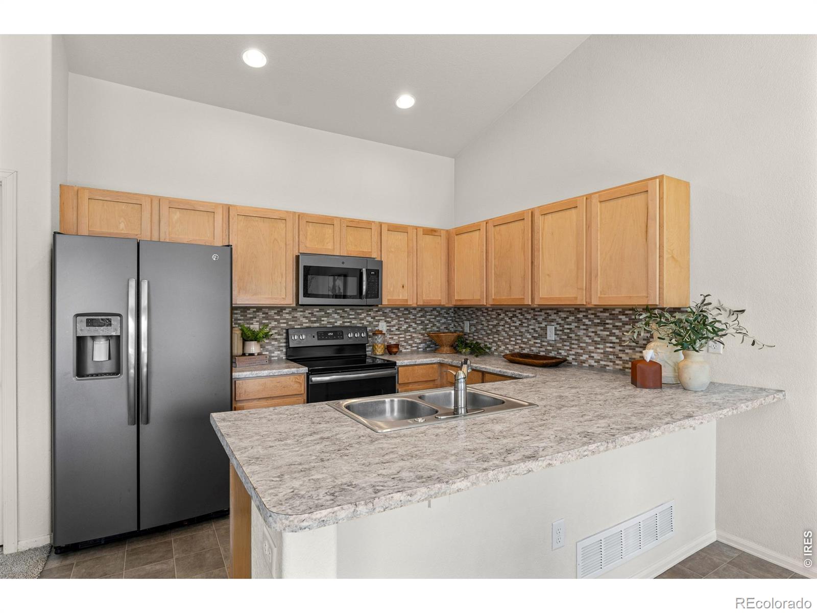 MLS Image #10 for 843  sunlight peak drive,severance, Colorado