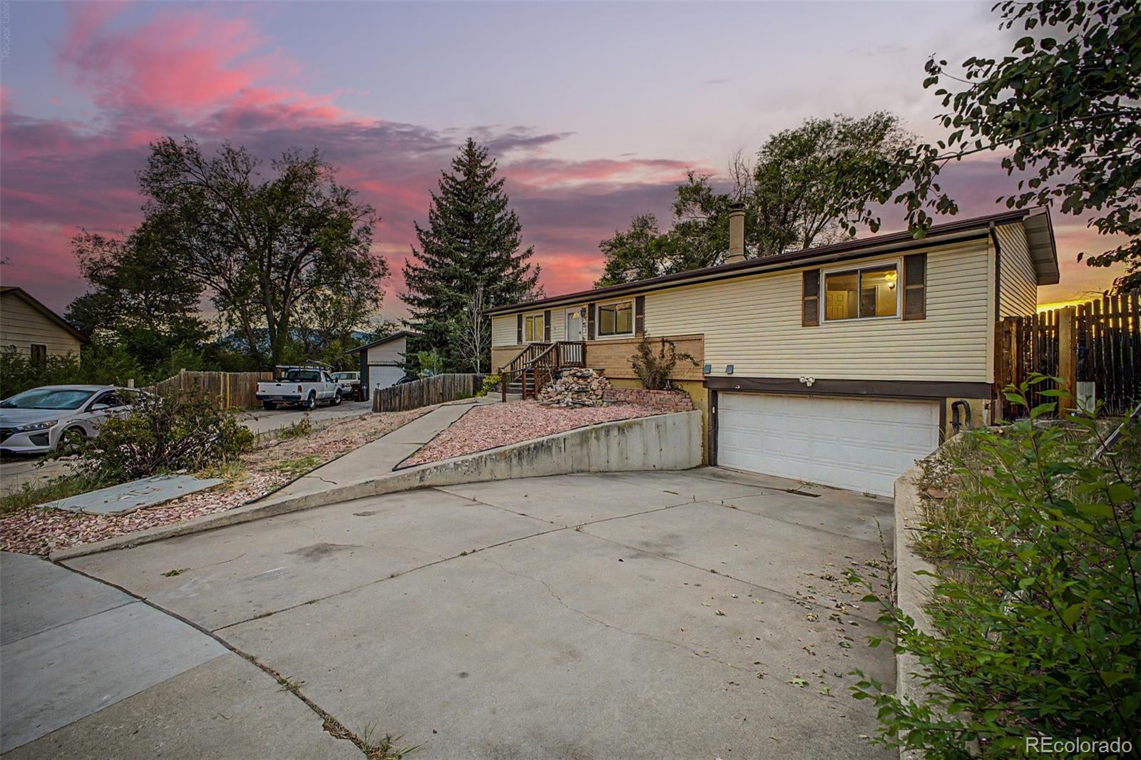 MLS Image #2 for 4323  eastcrest circle,colorado springs, Colorado