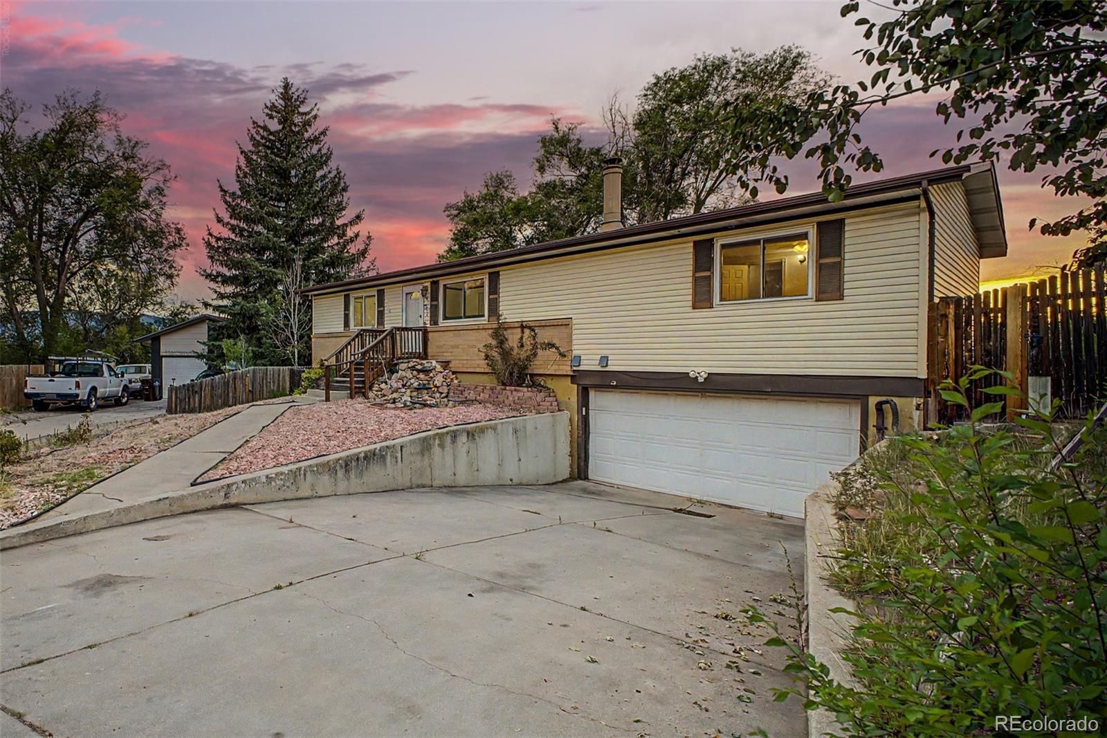 MLS Image #3 for 4323  eastcrest circle,colorado springs, Colorado