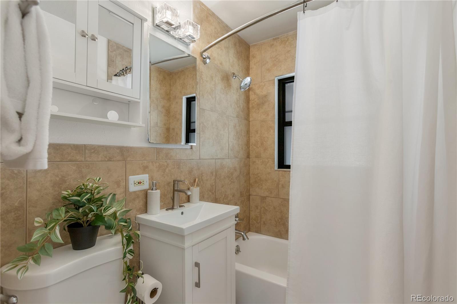 MLS Image #16 for 22  bryant way,denver, Colorado