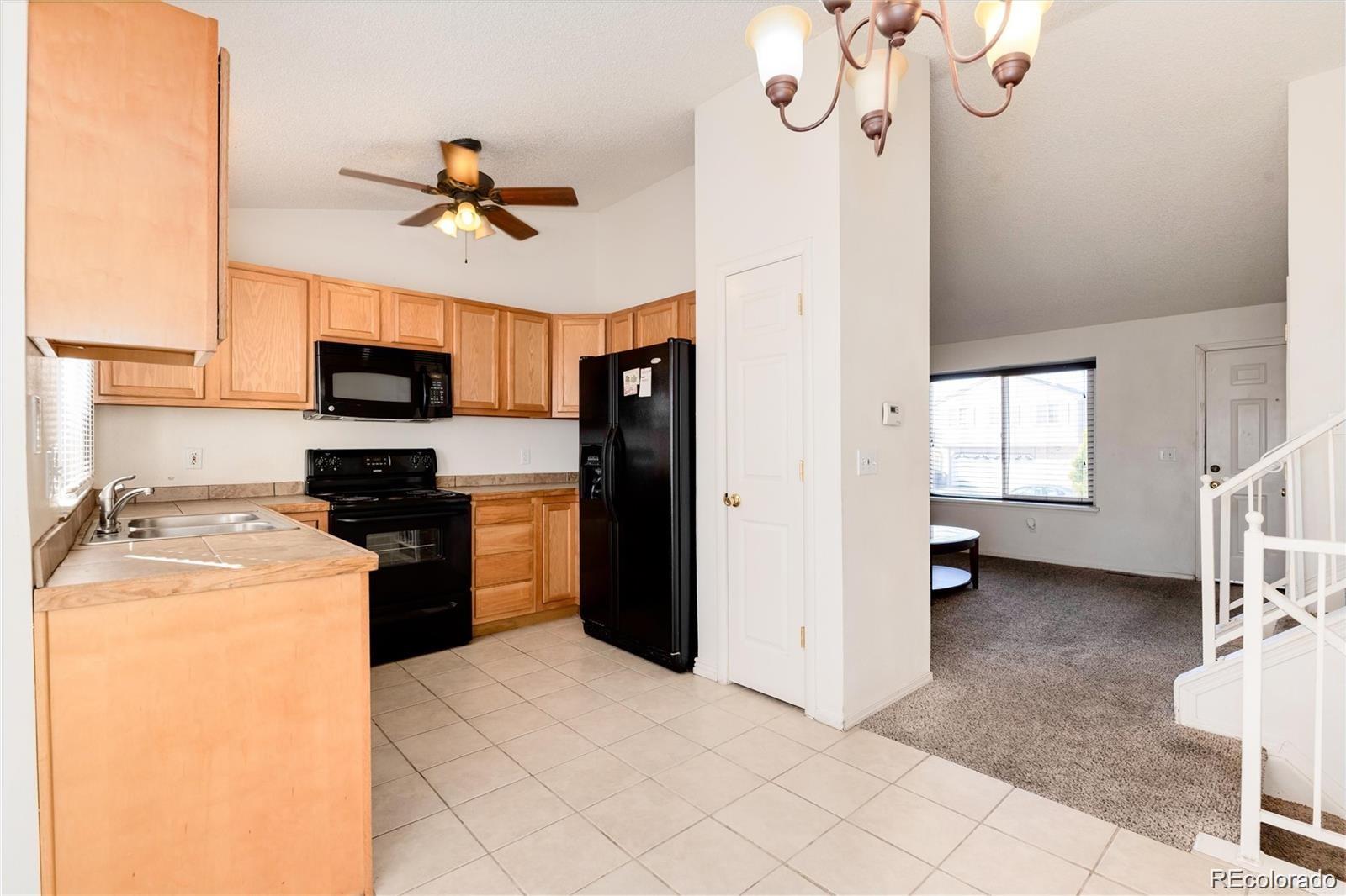 MLS Image #4 for 13931 e elk place,denver, Colorado