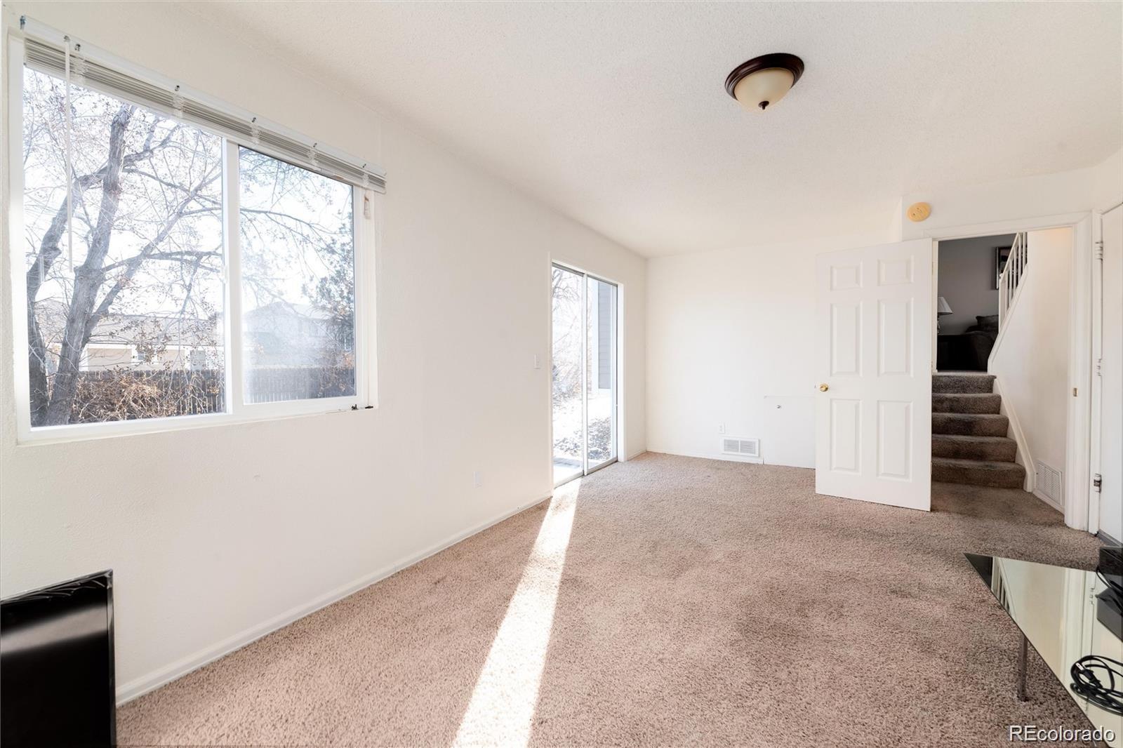 MLS Image #6 for 13931 e elk place,denver, Colorado