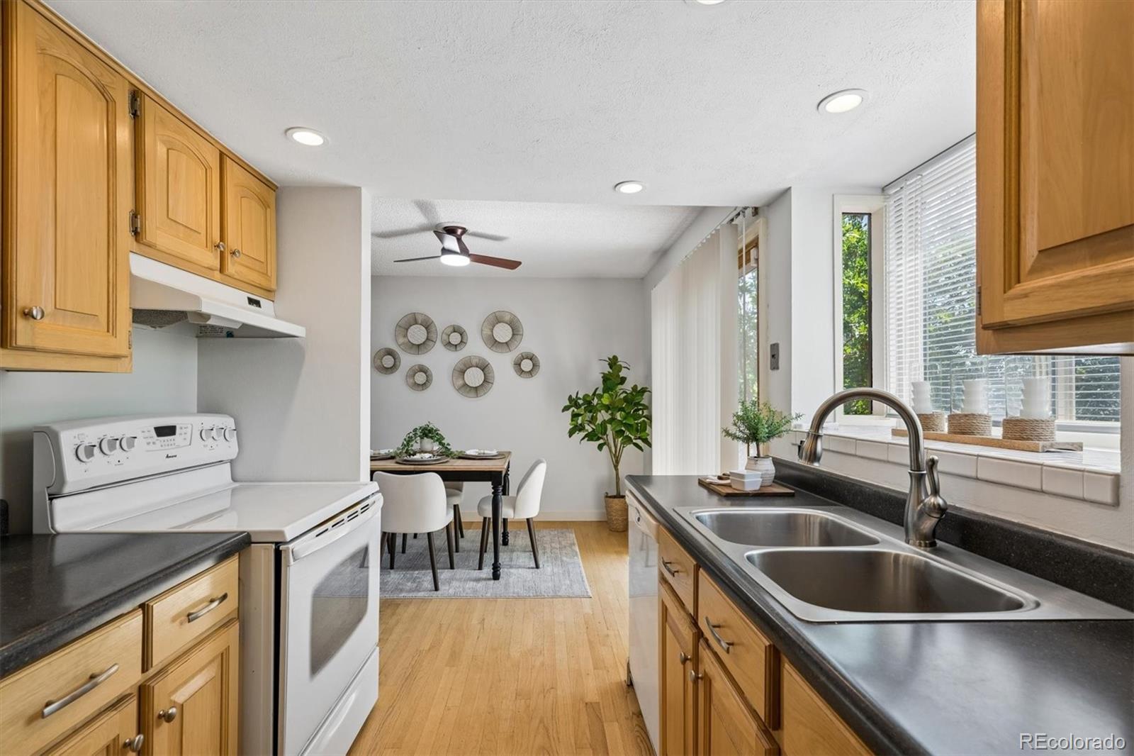 MLS Image #13 for 10812 w powers place,littleton, Colorado