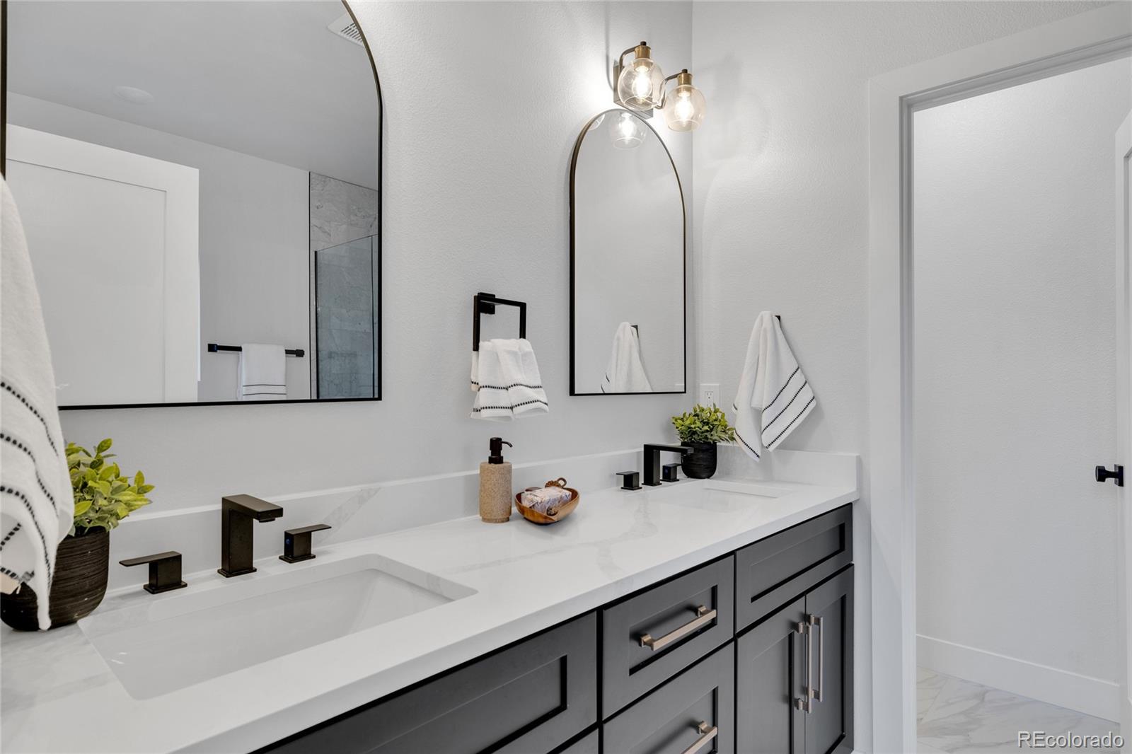 MLS Image #25 for 2339 n irving ,denver, Colorado
