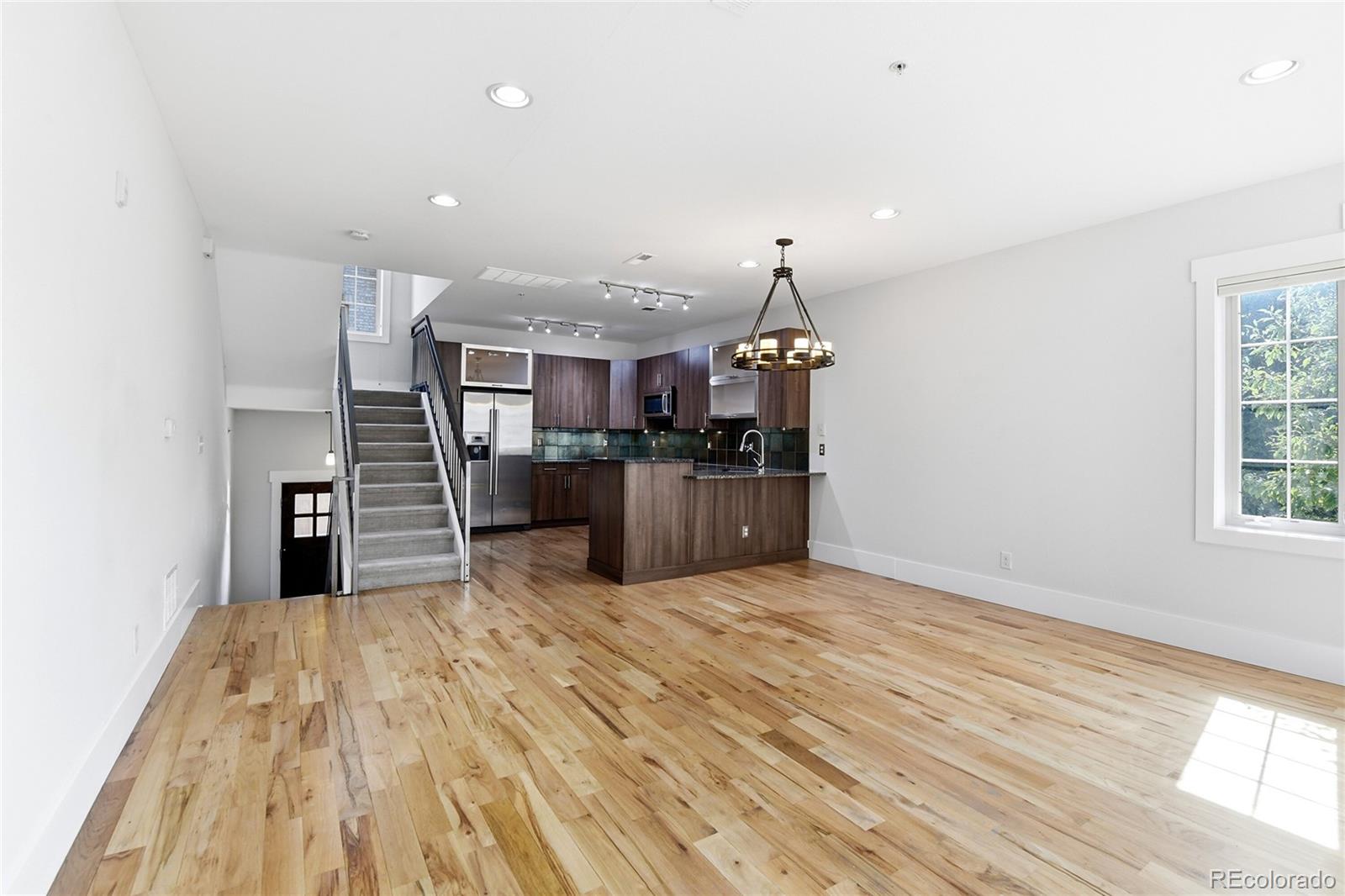 MLS Image #15 for 936 s pearl street,denver, Colorado