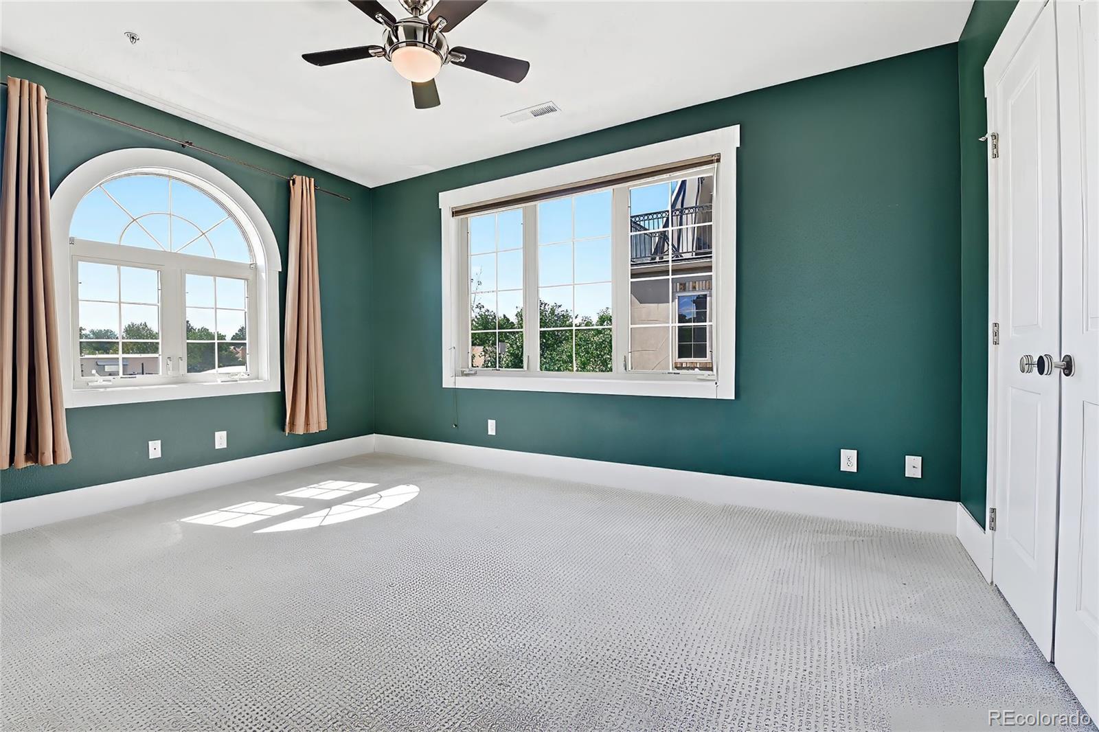 MLS Image #16 for 936 s pearl street,denver, Colorado