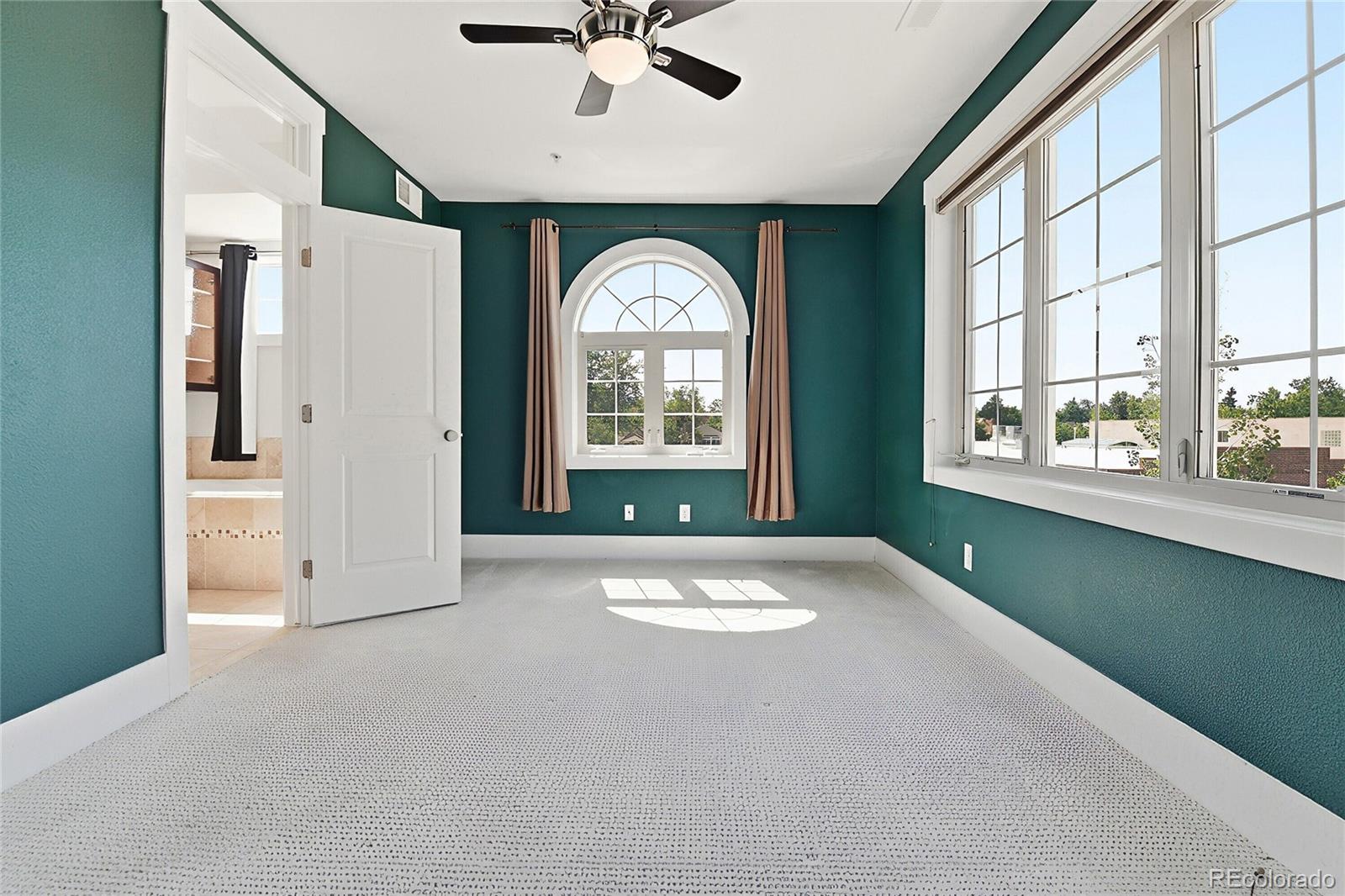 MLS Image #18 for 936 s pearl street,denver, Colorado