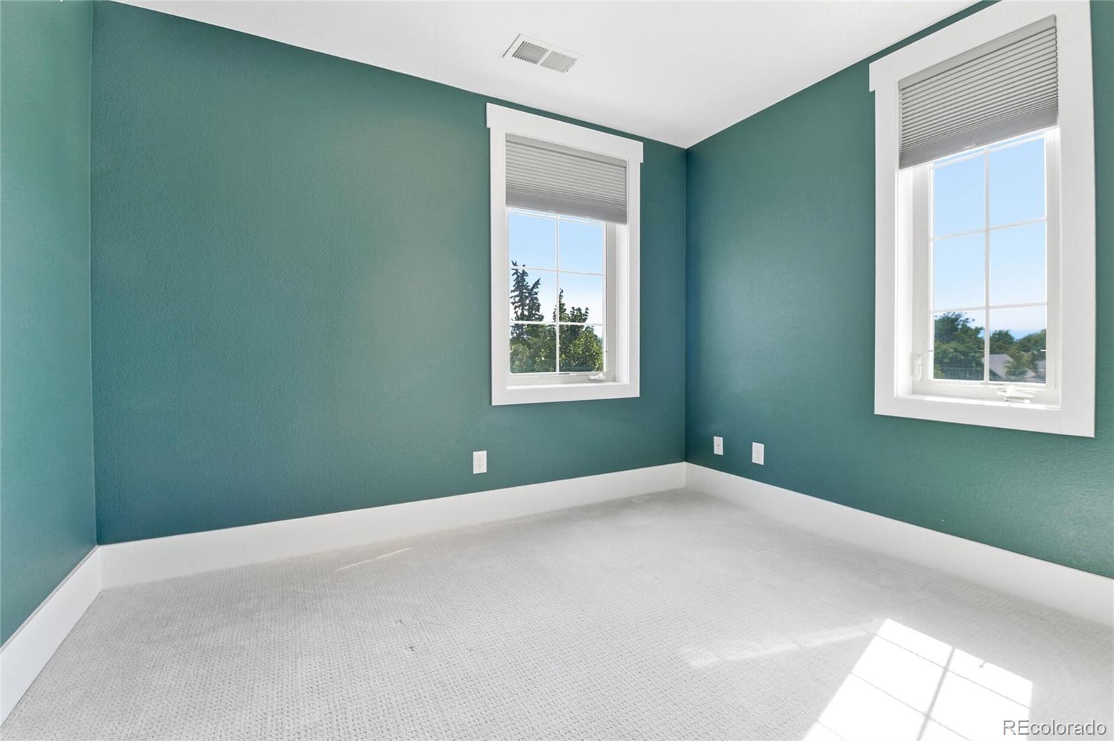 MLS Image #21 for 936 s pearl street,denver, Colorado