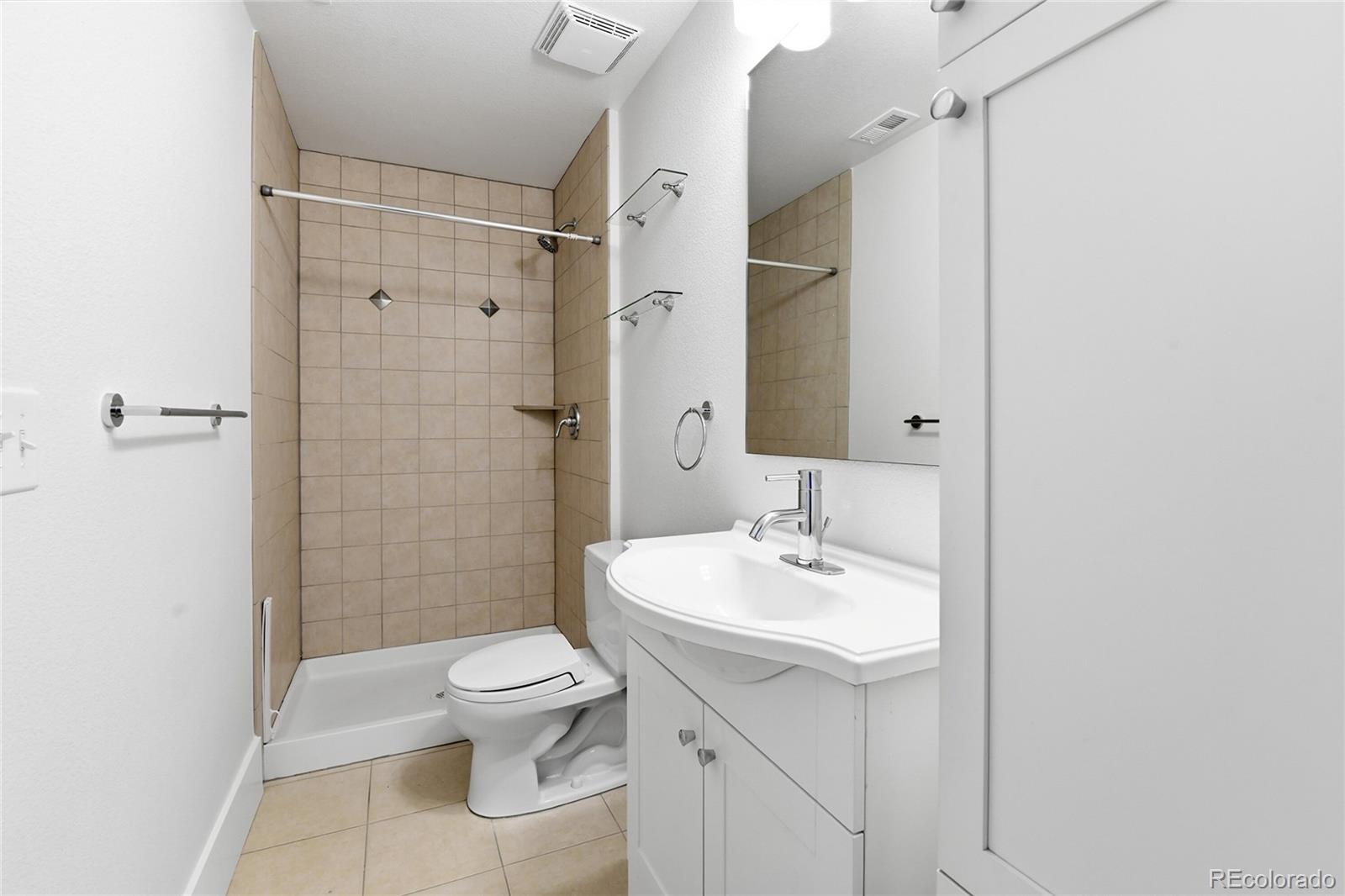 MLS Image #23 for 936 s pearl street,denver, Colorado