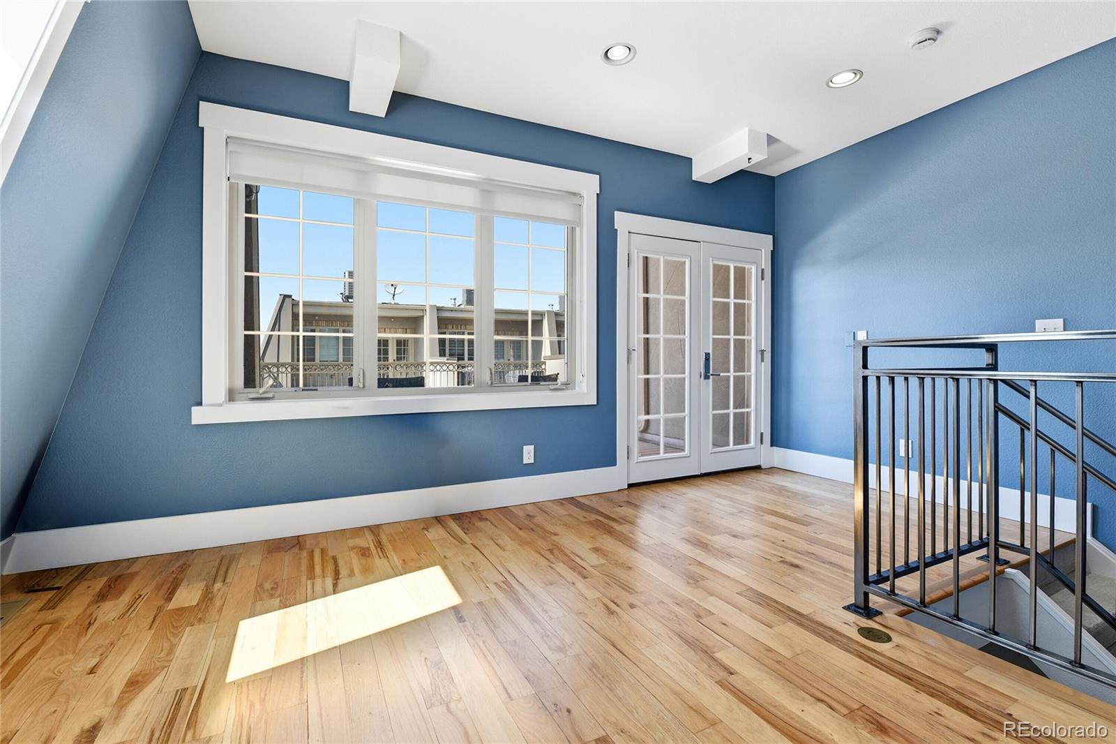 MLS Image #28 for 936 s pearl street,denver, Colorado