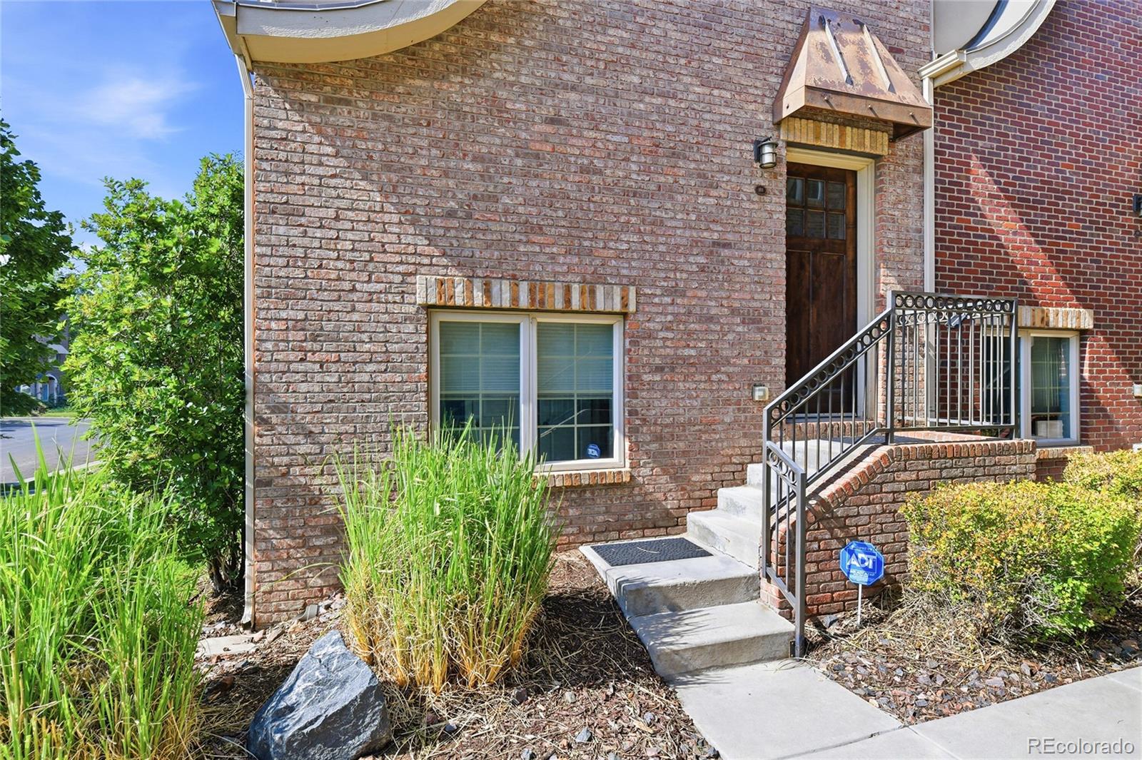 MLS Image #3 for 936 s pearl street,denver, Colorado