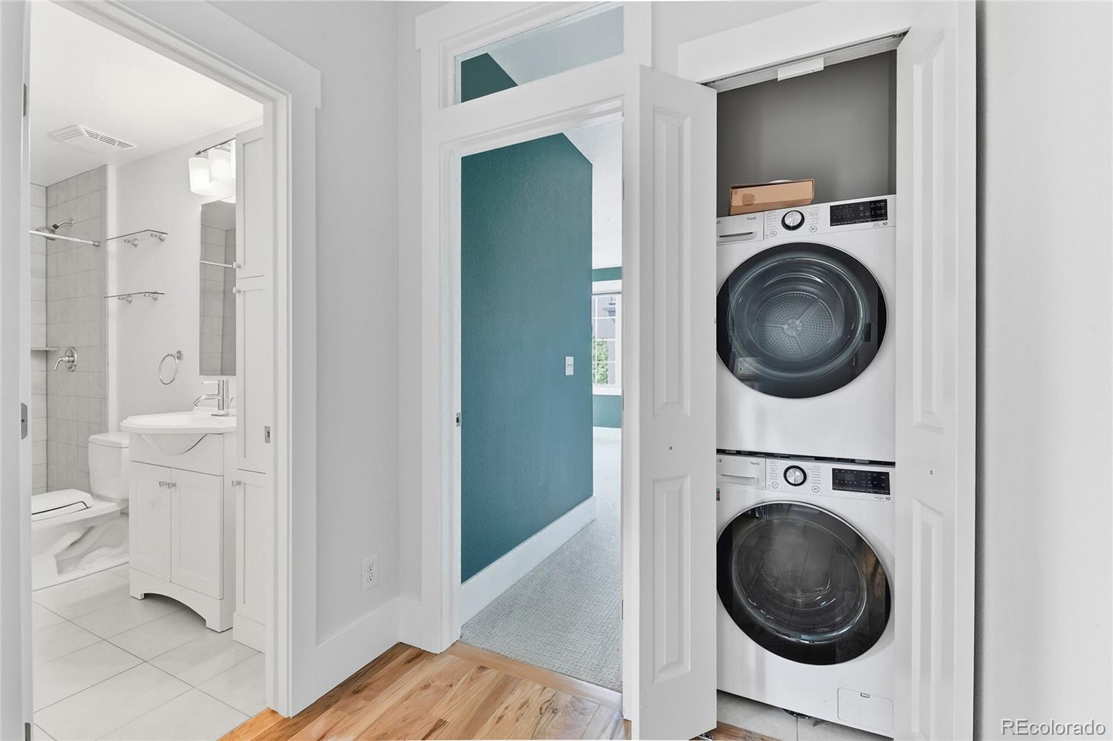 MLS Image #38 for 936 s pearl street,denver, Colorado