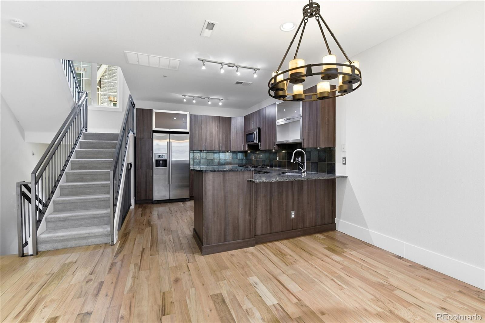 MLS Image #9 for 936 s pearl street,denver, Colorado